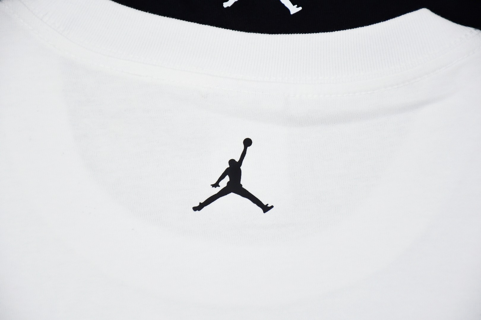 SUPREME スュプリーム タンクトップ 本革 35cm×112cm 黒 ホワイト 全2色 - 画像 7