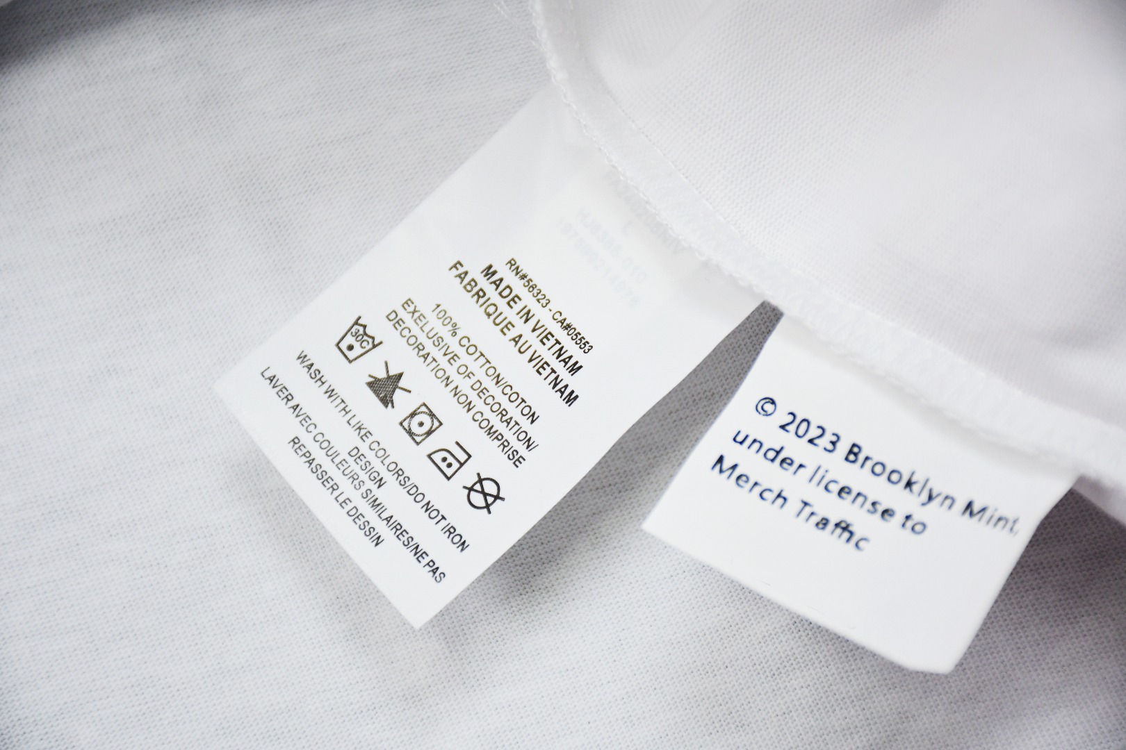 SUPREME スュプリーム タンクトップ 本革 35cm×112cm 黒 ホワイト 全2色 - 画像 8