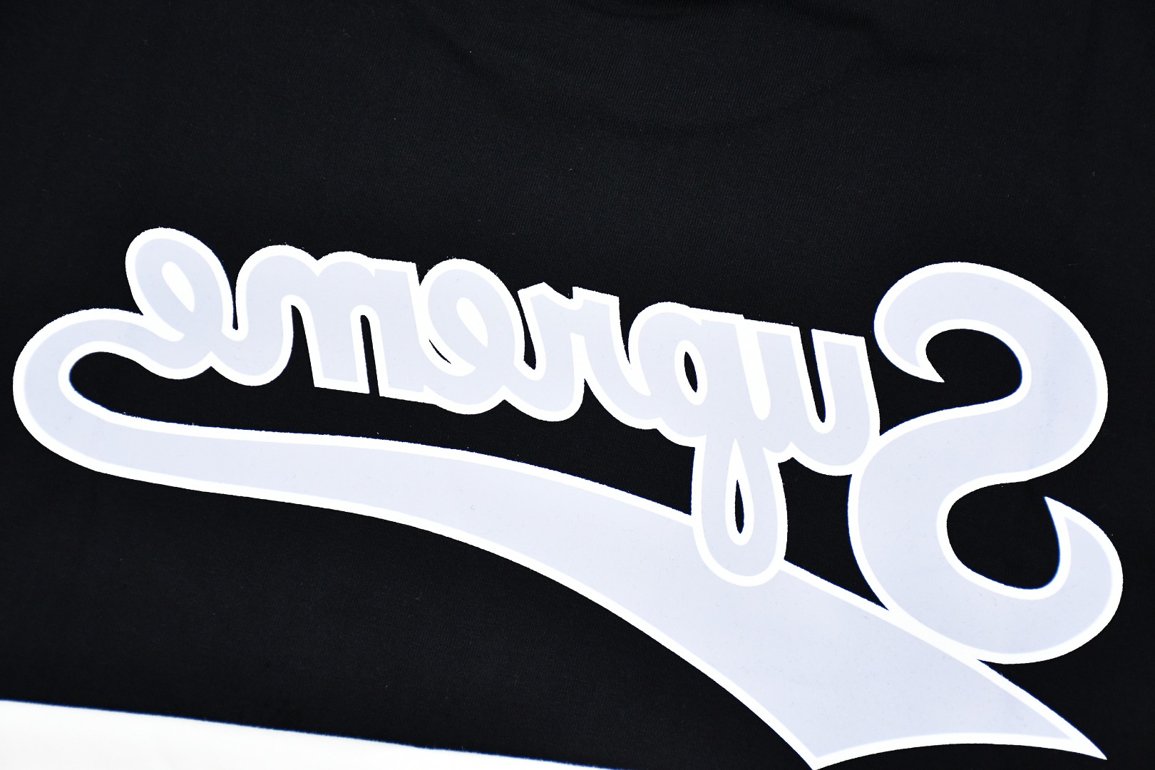 Supreme スュプリーム ロゴTシャツ バックワーズロゴ 3色展開 - 画像 2