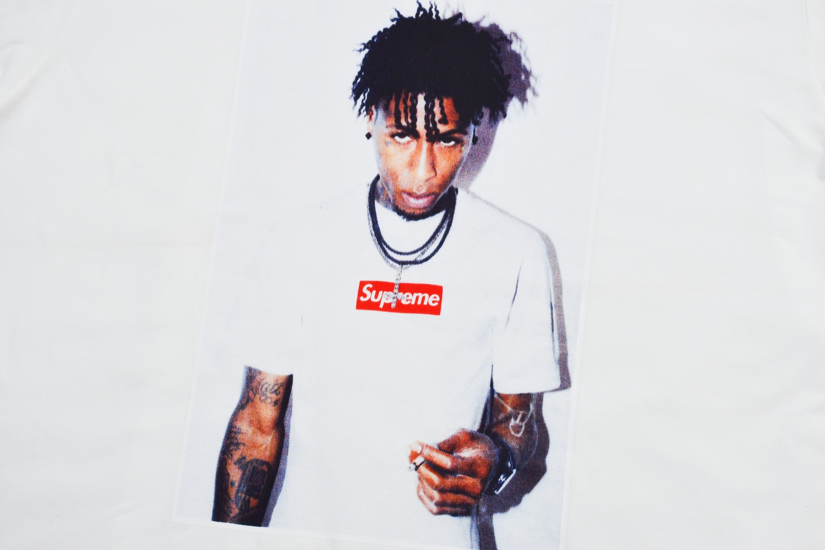 Supreme スーパーイエロー 人像Tシャツ 全2色 - 画像 6
