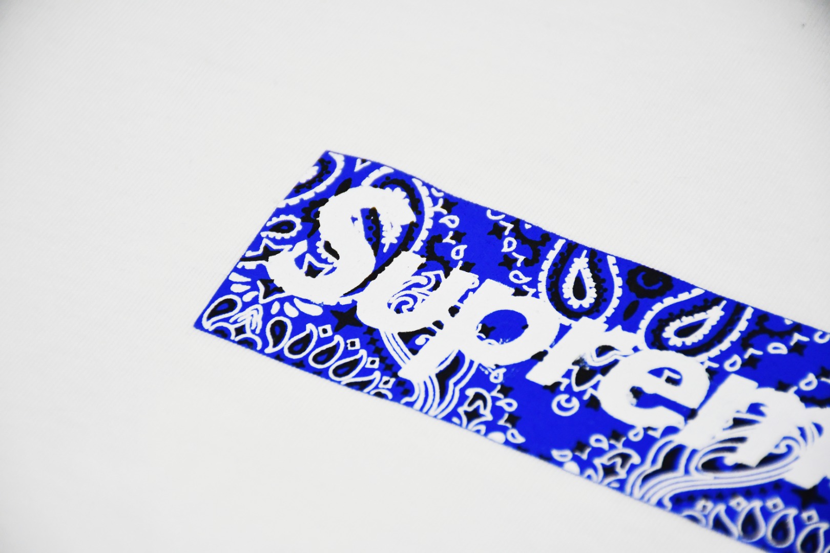 Supreme スープレム バンダナボックスロゴTシャツ ブルー 黒 全2色 - 画像 7