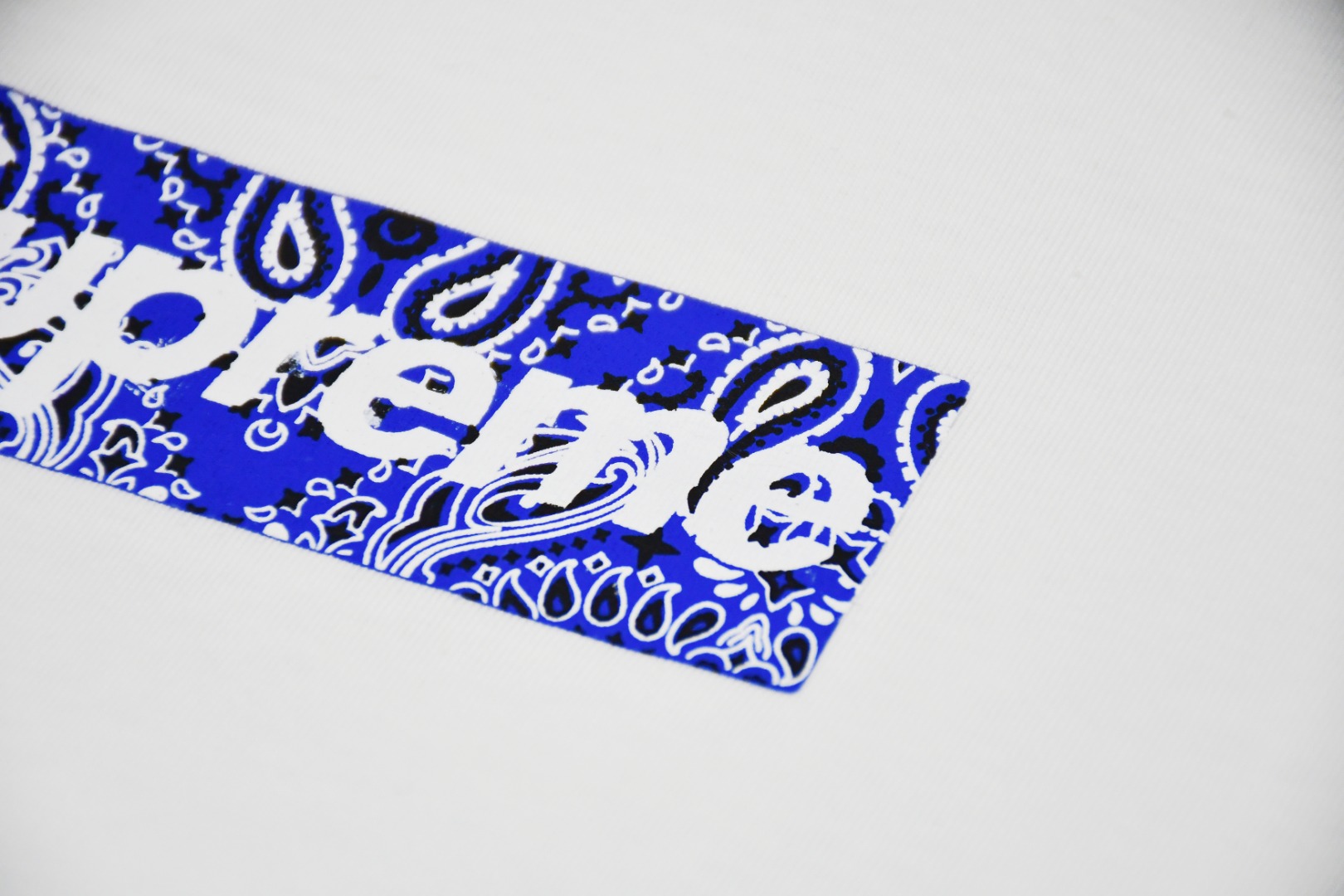 Supreme スープレム バンダナボックスロゴTシャツ ブルー 黒 全2色 - 画像 8