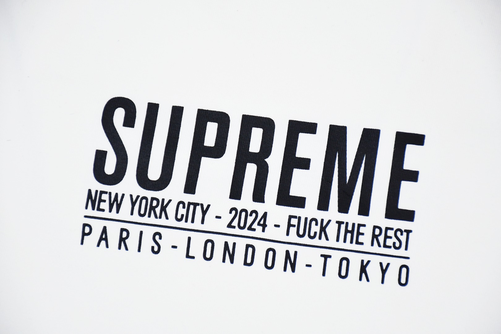SUPREME スーパー パリ Tシャツ ブラック ウォッシュド加工 2024 ファッ ザ レスト 全2色 - 画像 5