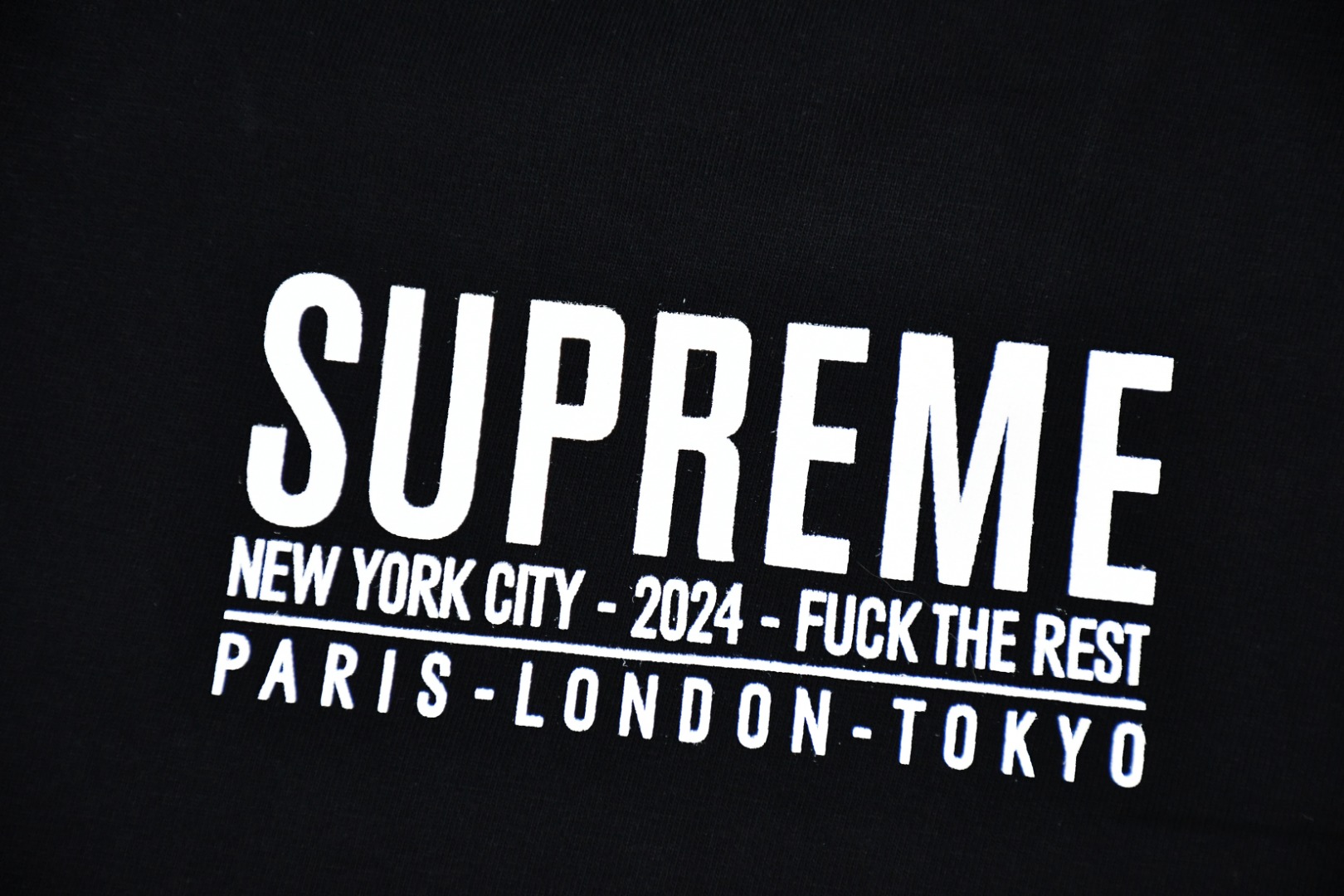 SUPREME スーパー パリ Tシャツ ブラック ウォッシュド加工 2024 ファッ ザ レスト 全2色 - 画像 6