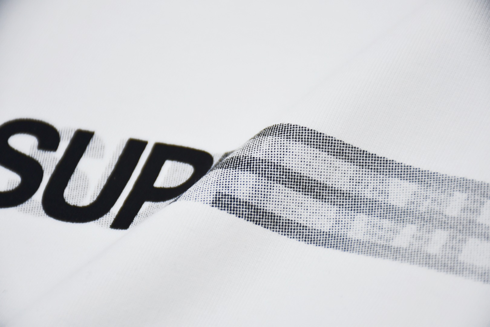 SUPREME スュプレム ロゴTシャツ 本革 通勤 通学 全2色 - 画像 8