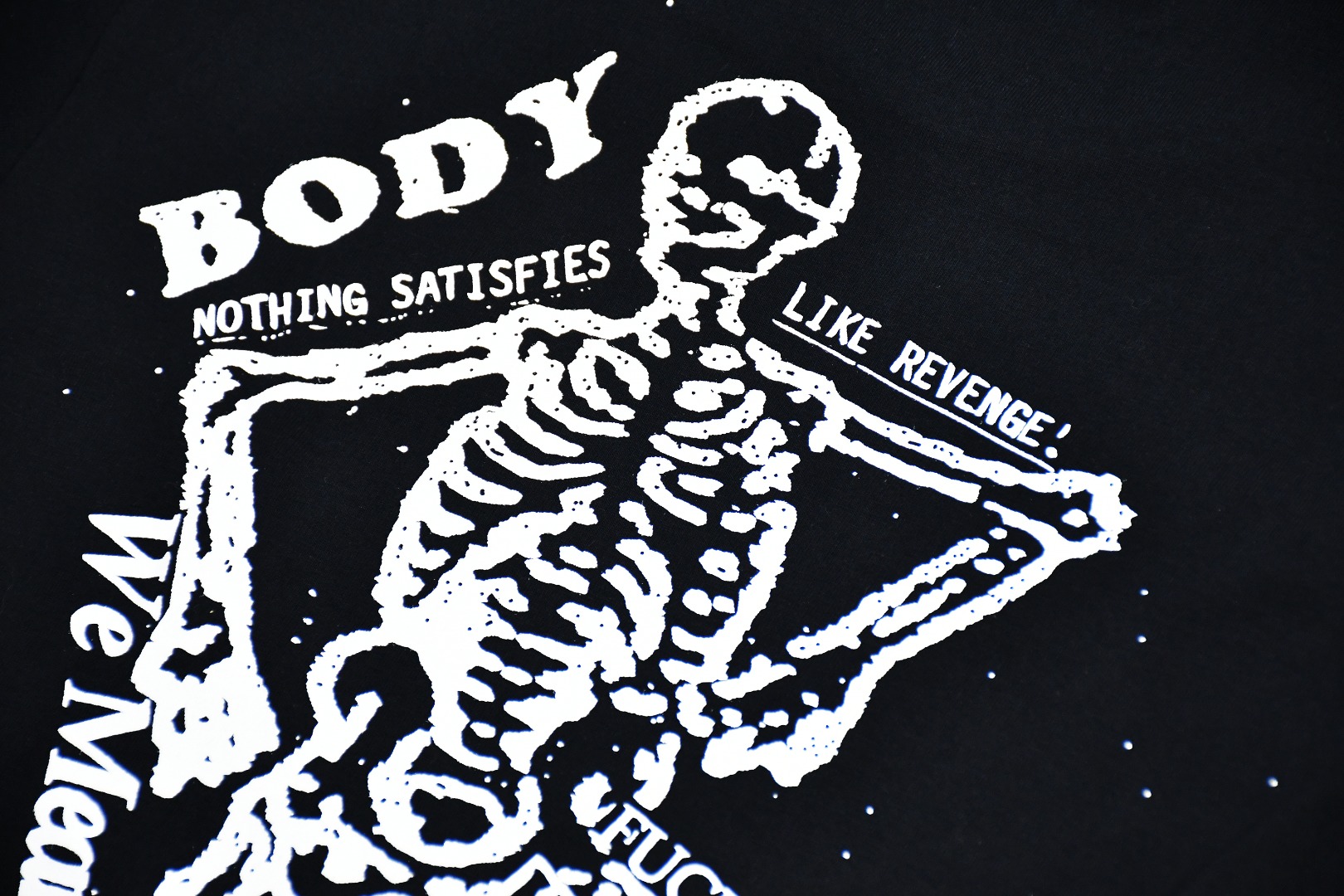 SUPREME スーパー ボディ スナッチャーズ 背面 骨骼 ロゴ Tシャツ 全2色 - 画像 8