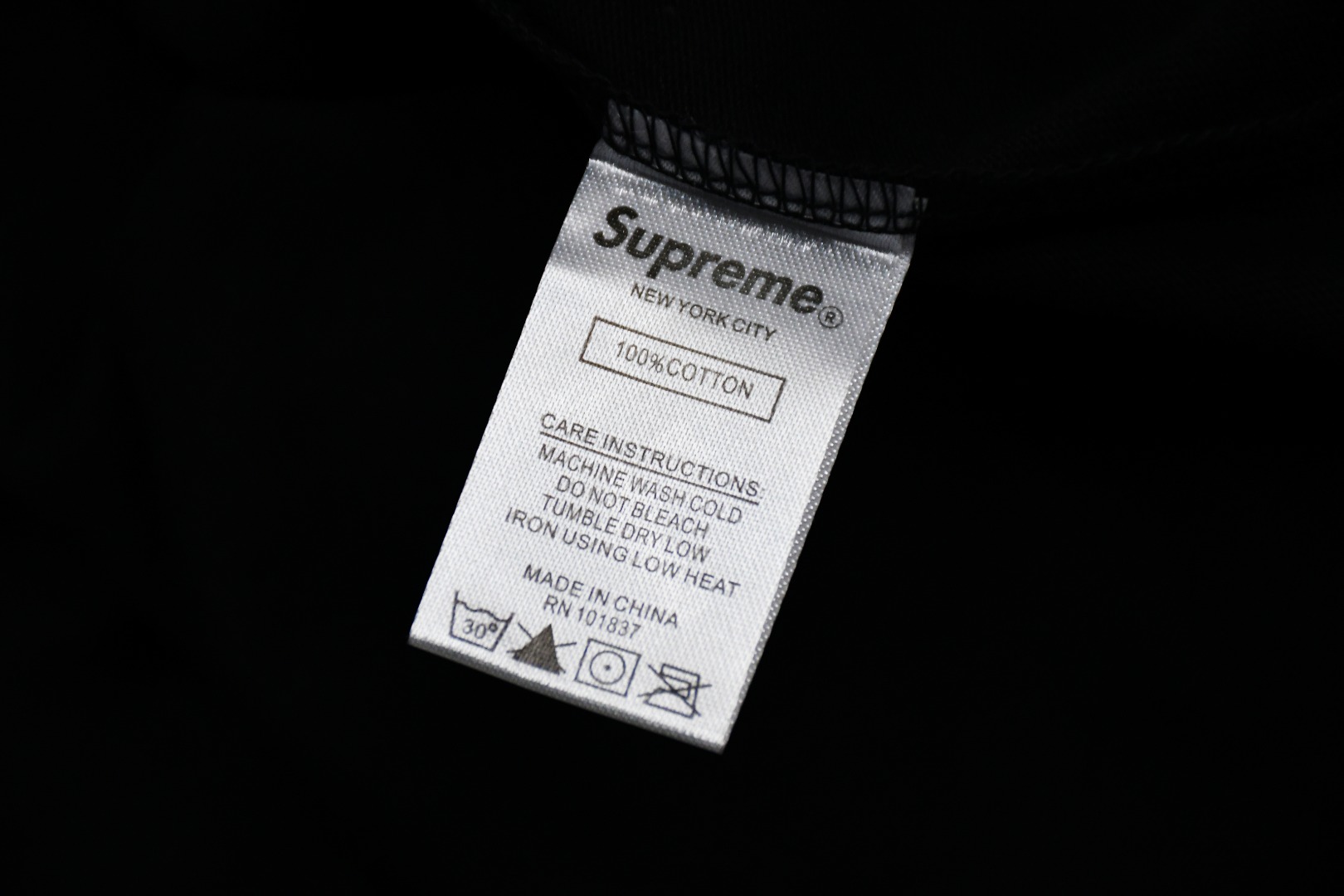 Supreme スュプリーム ロゴTシャツ 本革 ブラック ホワイト 全2色 - 画像 8