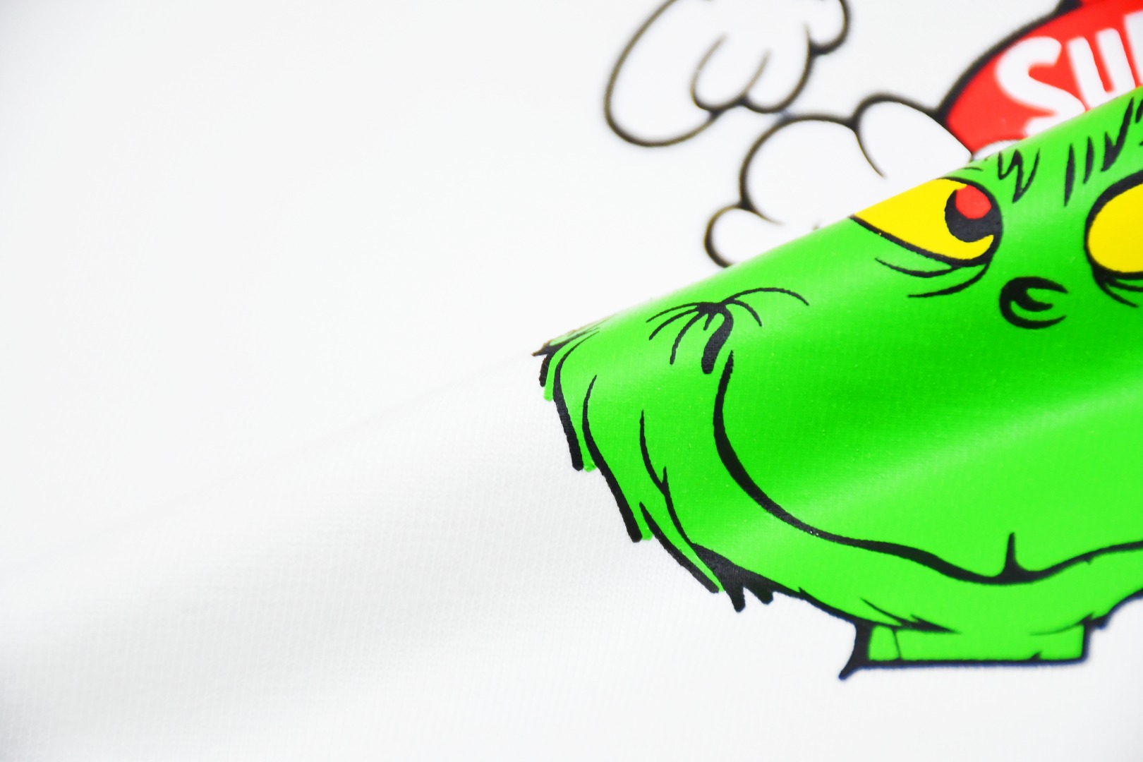 SUPREME スーパーイースター トレーナー グリンチ Tシャツ 100%コットン 全2色 - 画像 2