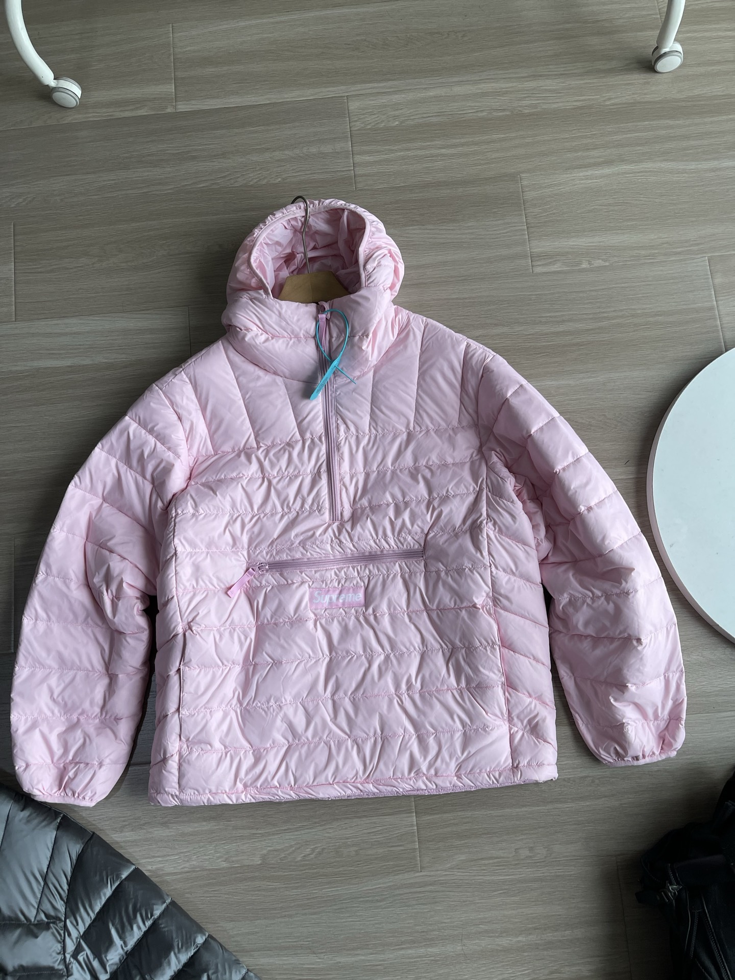 SUPREME スュプレム クオントン ダウンジャケット ブラック ピンク グレー 全3色 - 画像 2