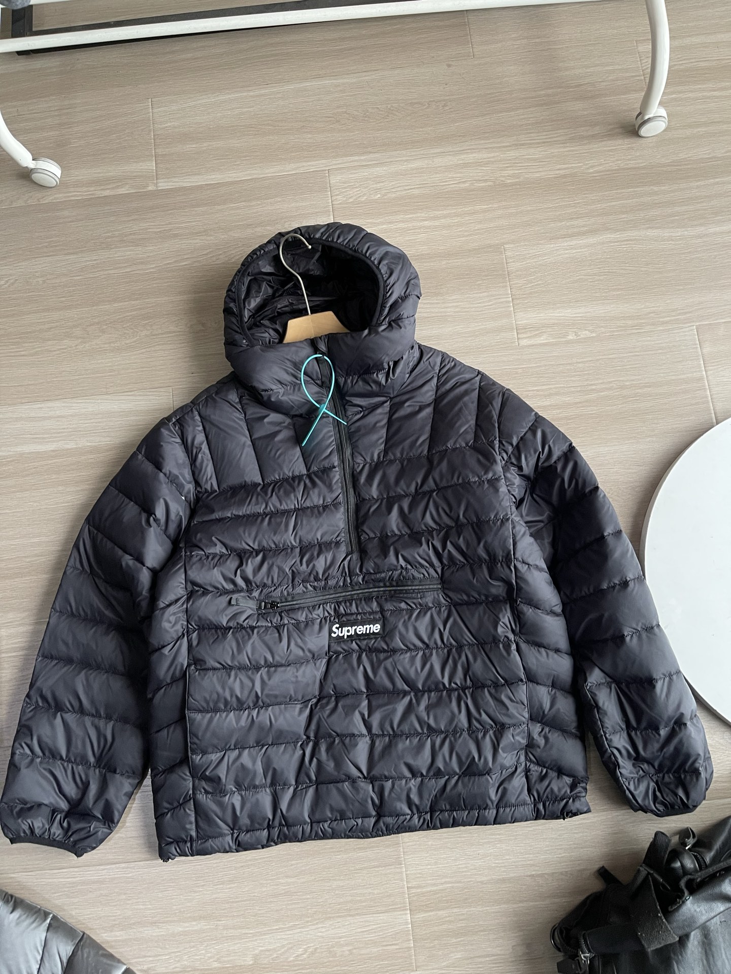 SUPREME スュプレム クオントン ダウンジャケット ブラック ピンク グレー 全3色 - 画像 3