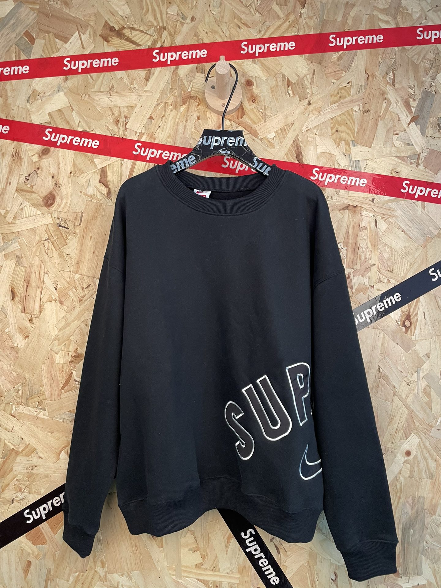 SUPREME スーパー�� + NIKE ナイキ + スウェットシャツ + 刺繍 + 加厚 + 黒色