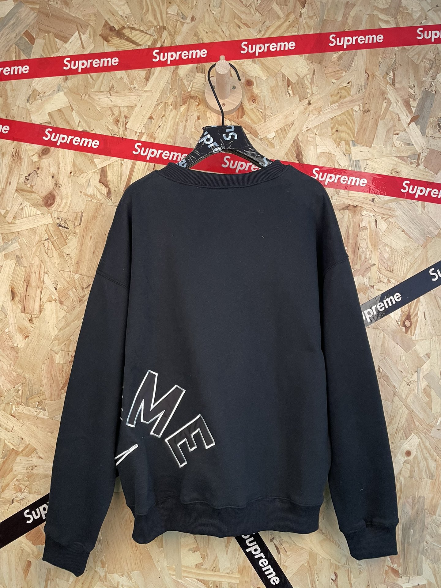 SUPREME スーパー�� + NIKE ナイキ + スウェットシャツ + 刺繍 + 加厚 + 黒色 - 画像 2