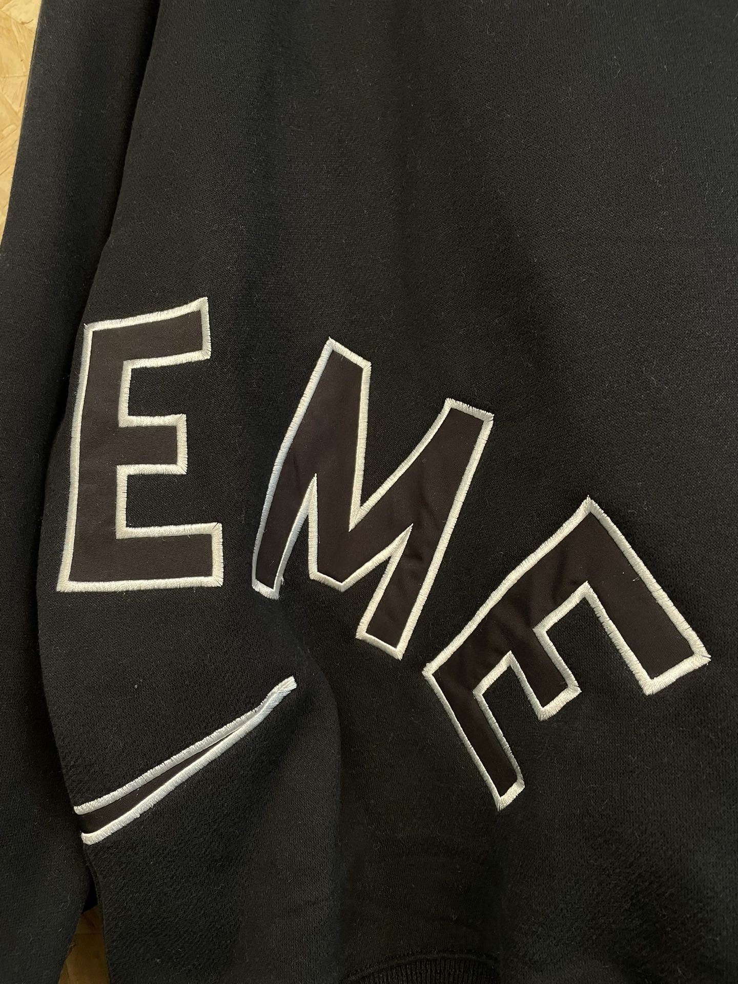 SUPREME スーパー�� + NIKE ナイキ + スウェットシャツ + 刺繍 + 加厚 + 黒色 - 画像 5