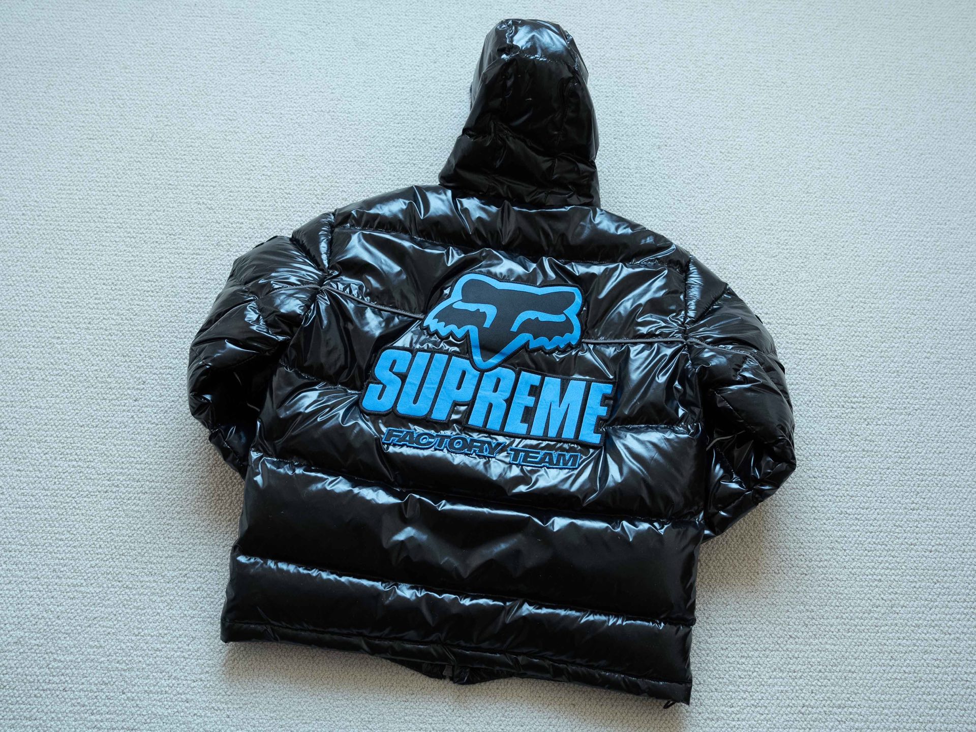 SUPREME スーパーイースト ファクトリーチーム コラボ ダウンジャケット 全2色 - 画像 9