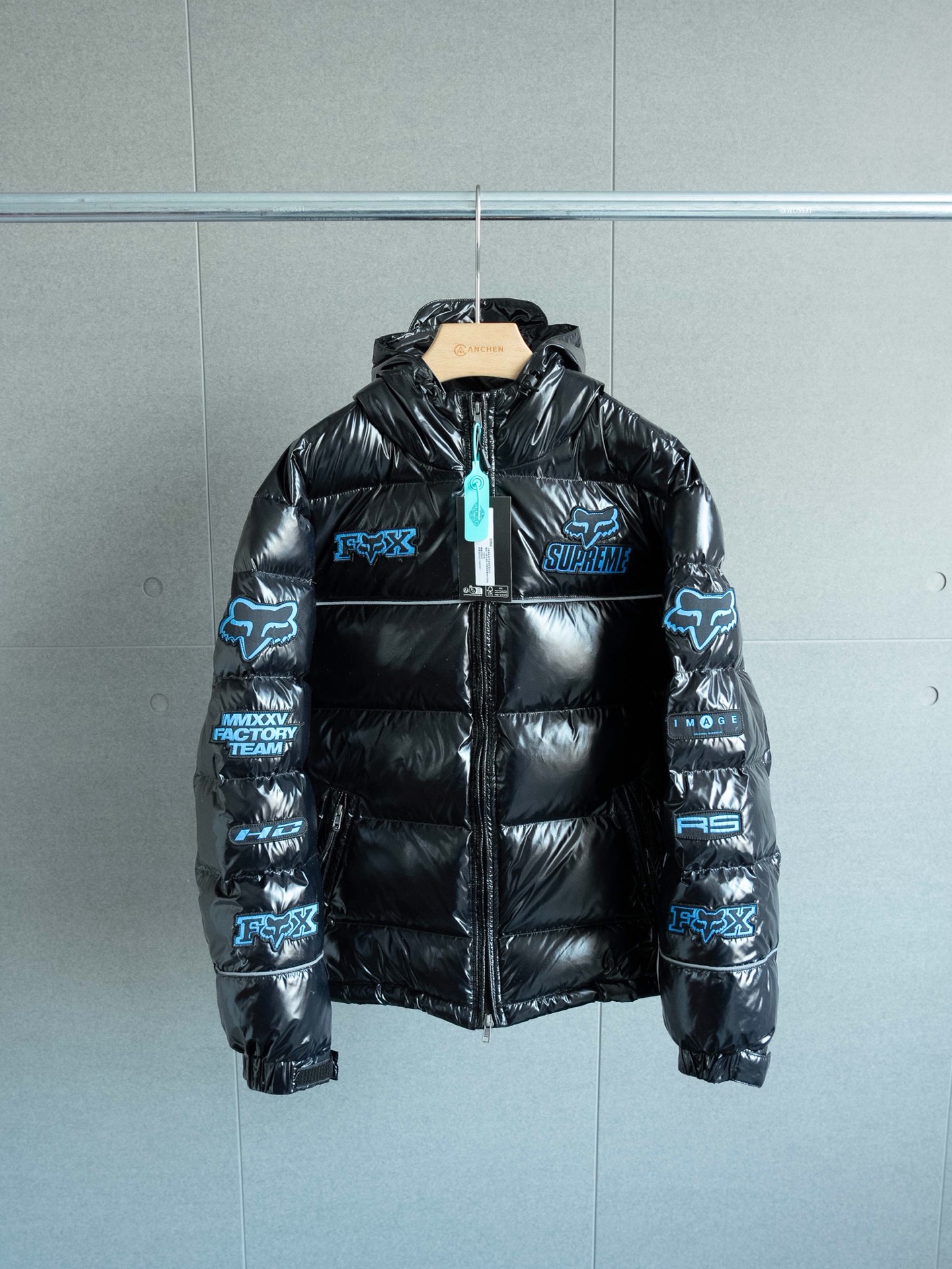 SUPREME スーパーイースト ファクトリーチーム コラボ ダウンジャケット 全2色 - 画像 4