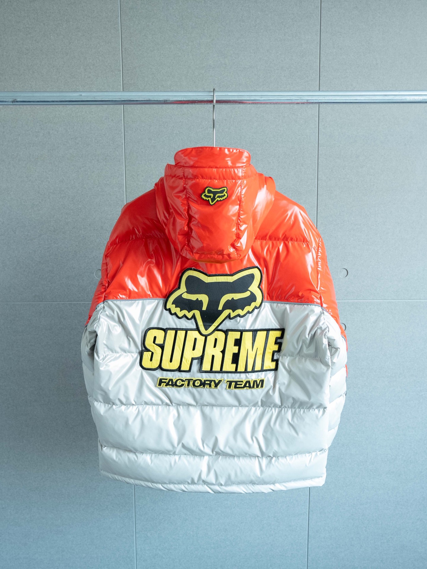 SUPREME スーパーイースト ファクトリーチーム コラボ ダウンジャケット 全2色 - 画像 9