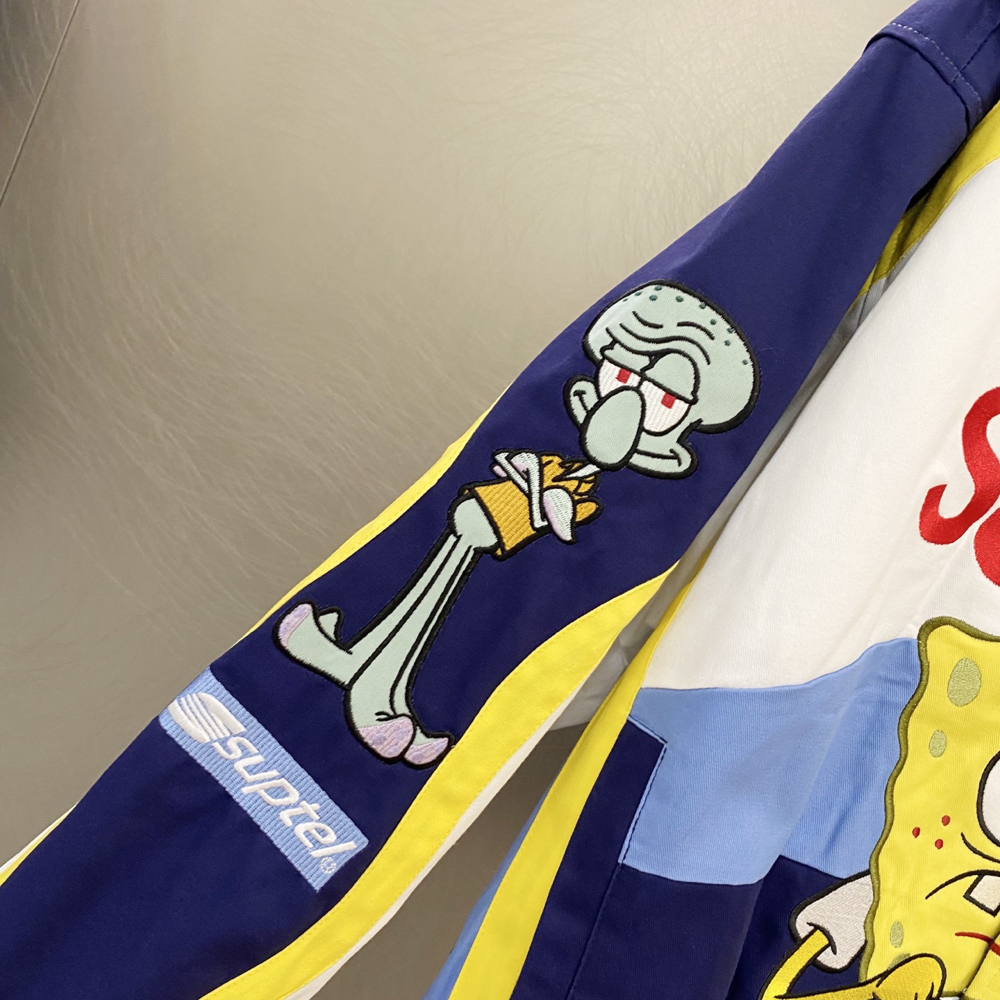 SUPREME スーパー ファッションジャケット スpongeBob スクウェアパンツ コラボ 94 号 ブラック ホワイト ピンク 全3色 - 画像 3