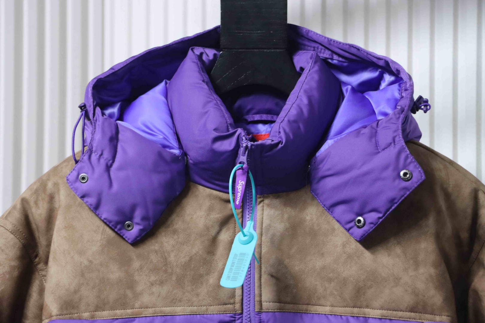 Supreme スプリーム レザーヨークパッフルジャケット 90白鸭绒 ポケット付き ハンチング ブラック ホワイト パープル 全3色 - 画像 5