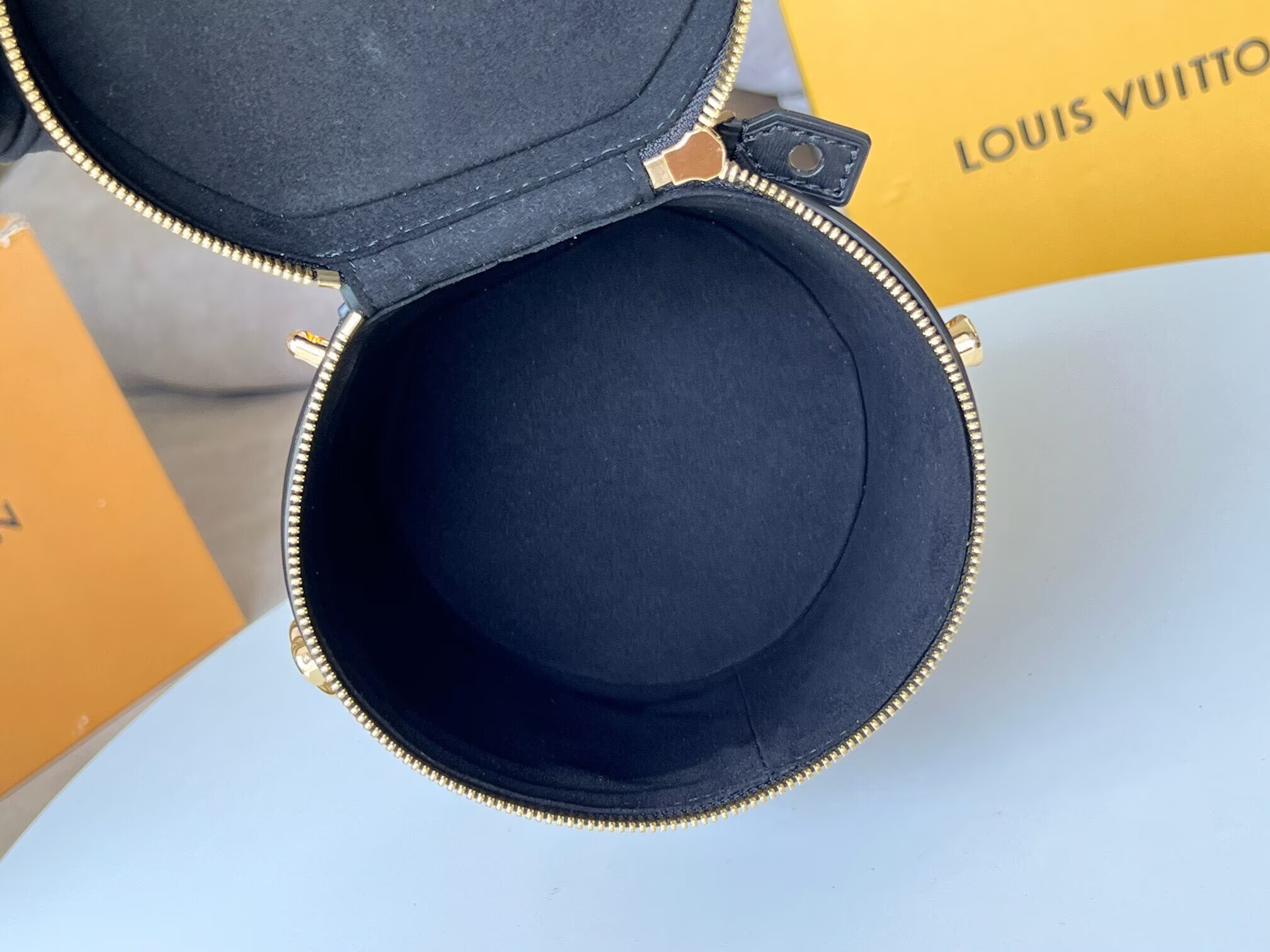 ルイヴィトン　LOUISVUITTON　モノグラム　カンヌ　オシャレ　Cannes　ブラック　ハンドバッグ　ショルダーバッグ - 画像 6