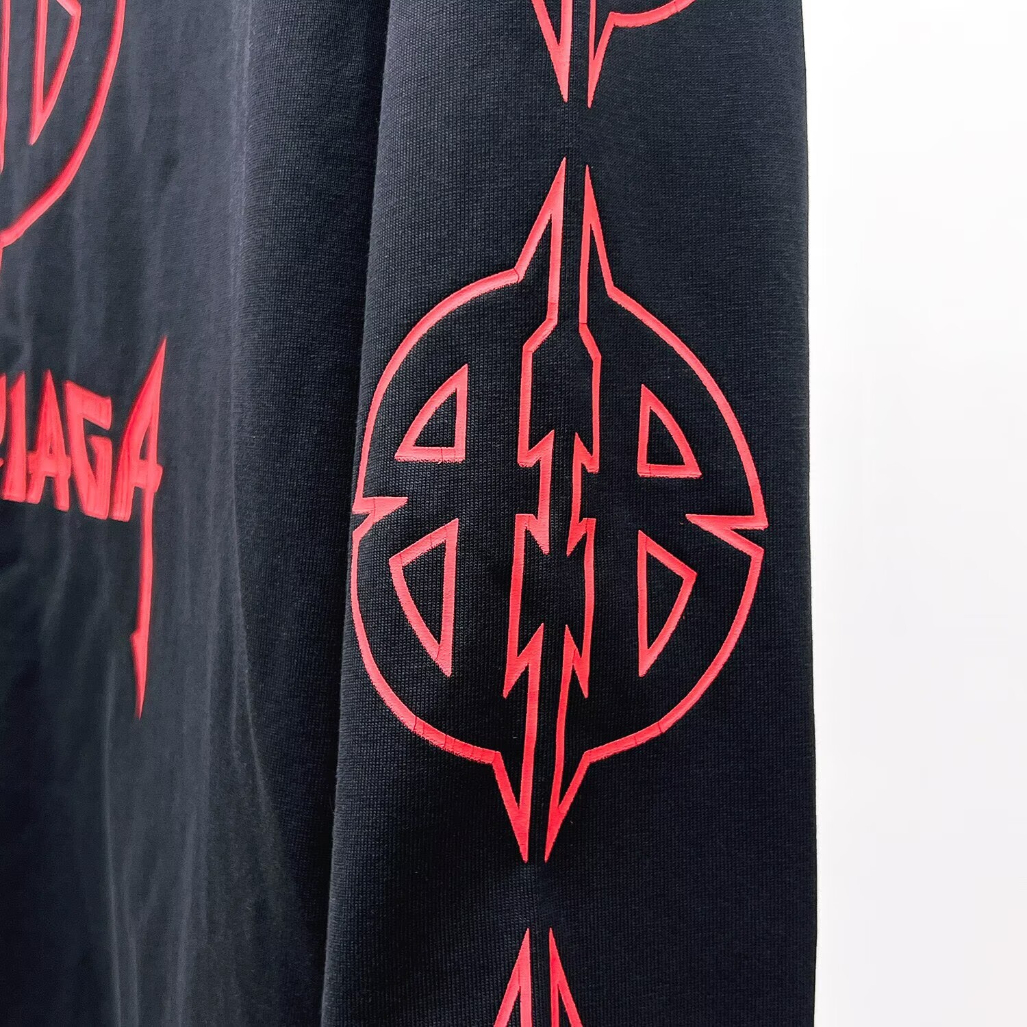 BALENCIAGA バレンシアガ 异形双B字母长袖Tシャツ 本革 レディース ブラック 全1色 - 画像 8