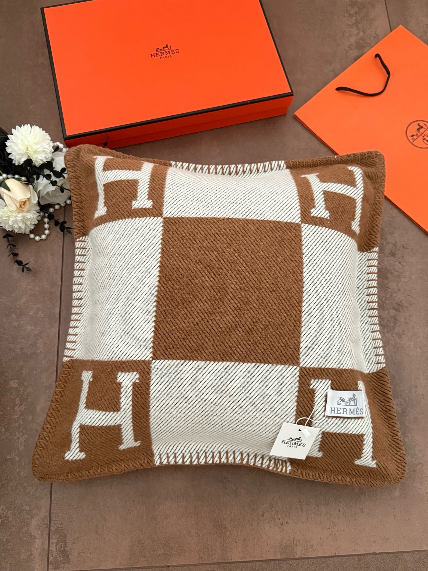 HERMES　エルメス　お部屋のアクセントに♪クッション　アヴァロン　Avalon Navy　Cushion　Hチェック柄　抱き枕カバー　まくら座布　団カバー　9色入れ - 画像 8