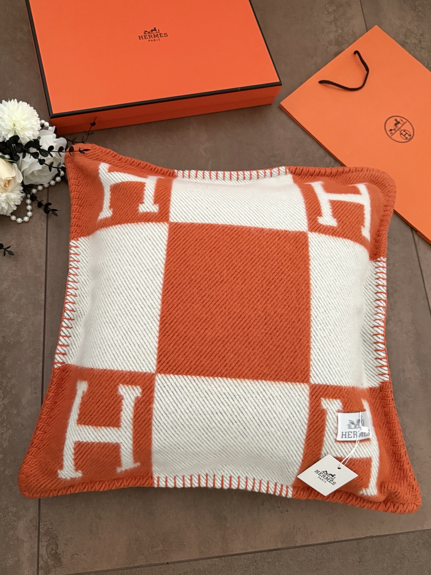 HERMES　エルメス　お部屋のアクセントに♪クッション　アヴァロン　Avalon Navy　Cushion　Hチェック柄　抱き枕カバー　まくら座布　団カバー　9色入れ - 画像 10
