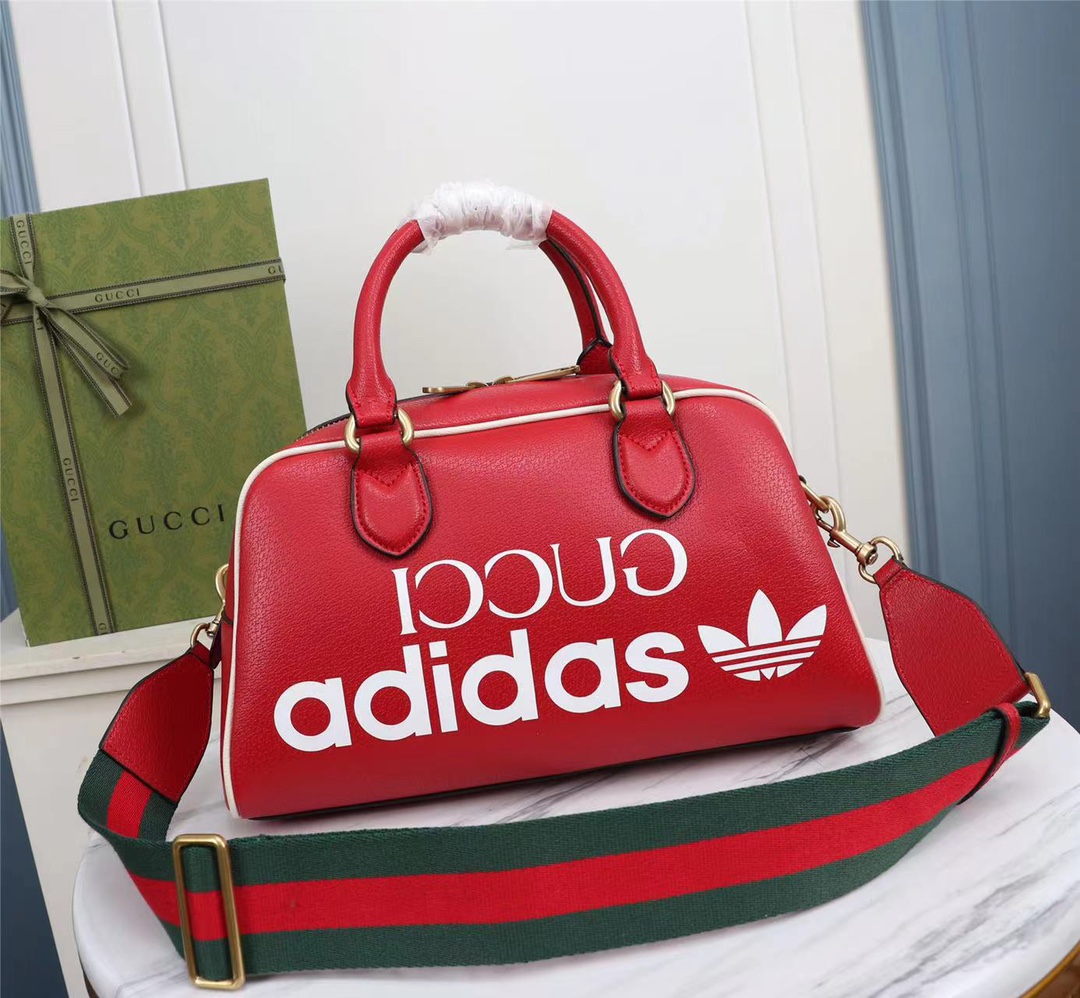 グッチ×アディダス　GUCCI×ADIDAS　ダッフルバッグ　ミニ　ハンドバッグ　ショルダーバッグ　レザー　4色