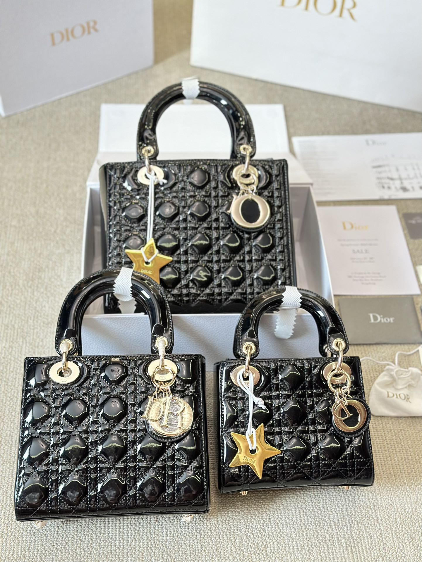 クリスチャンディオール レディ ディオール バッグ Christian Dior 可愛いLady Dior Bag ミニ/スモール/ミディアム バッグ 女性 ショルダーバッグ レザー ハンドバッグ 4色 - 画像 4