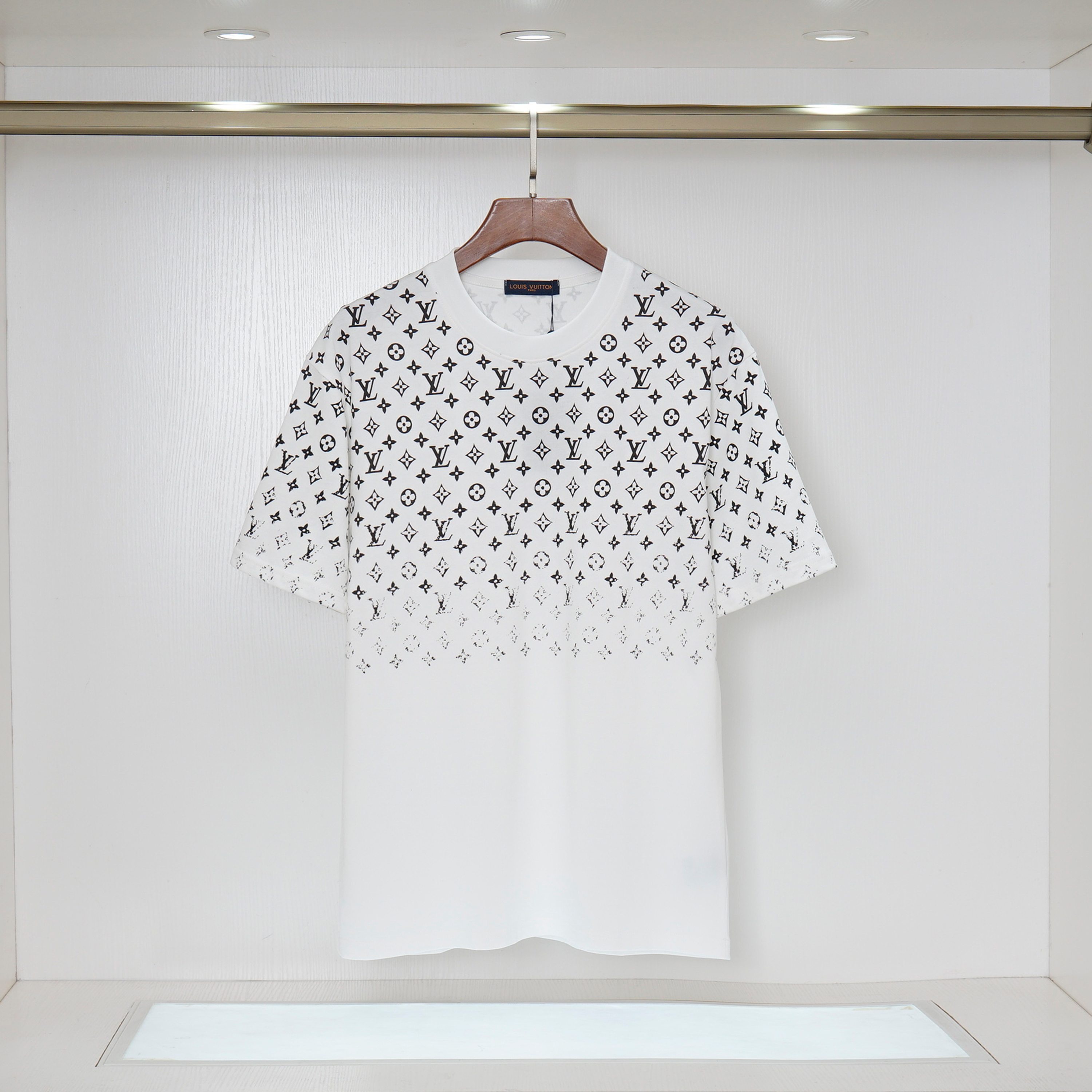 Louis Vuitton　ルイヴィトン　メンズシャツ　クルーネック 半袖シャツ　綿100％　Ｔシャツ　T-Shirt　シャツ　2色 - 画像 3