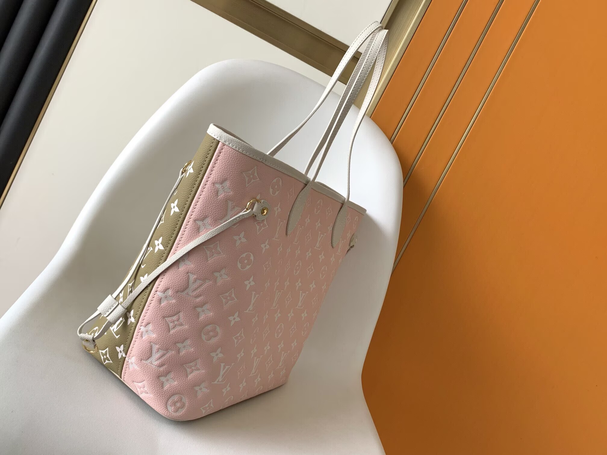ルイヴィトン　Louis Vuitton　ネヴァーフル MM　モノグラム　ハンドバッグ　ポーチ付き　レディース　トートバッグ　定番人気バッグ　2色選択可能 - 画像 13