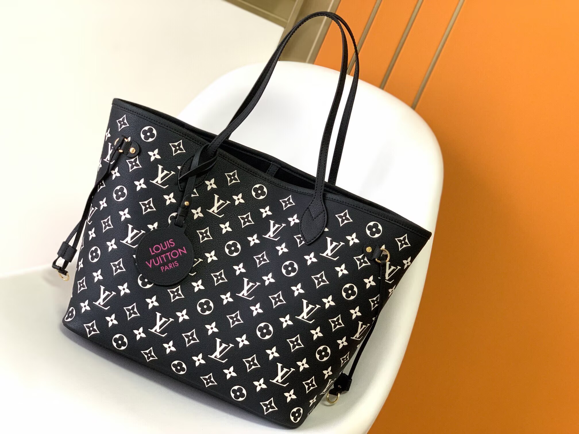 ルイヴィトン Louis Vuitton ネヴァーフル MM モノグラム ハンドバッグ ポーチ付き レディース トートバッグ 定番人気バッグ 2色選択可能 - 画像 3