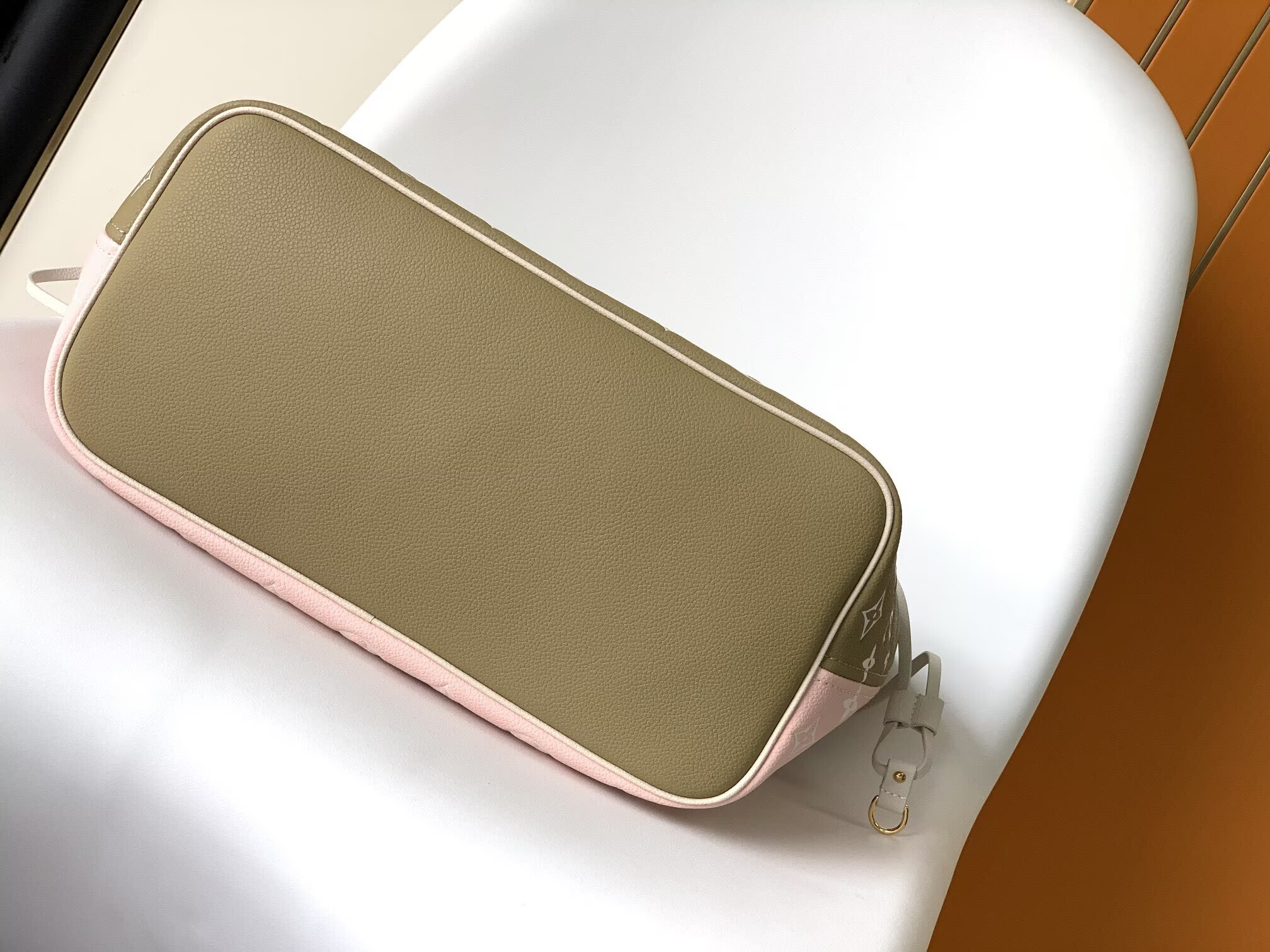 ルイヴィトン　Louis Vuitton　ネヴァーフル MM　モノグラム　ハンドバッグ　ポーチ付き　レディース　トートバッグ　定番人気バッグ　2色選択可能 - 画像 15