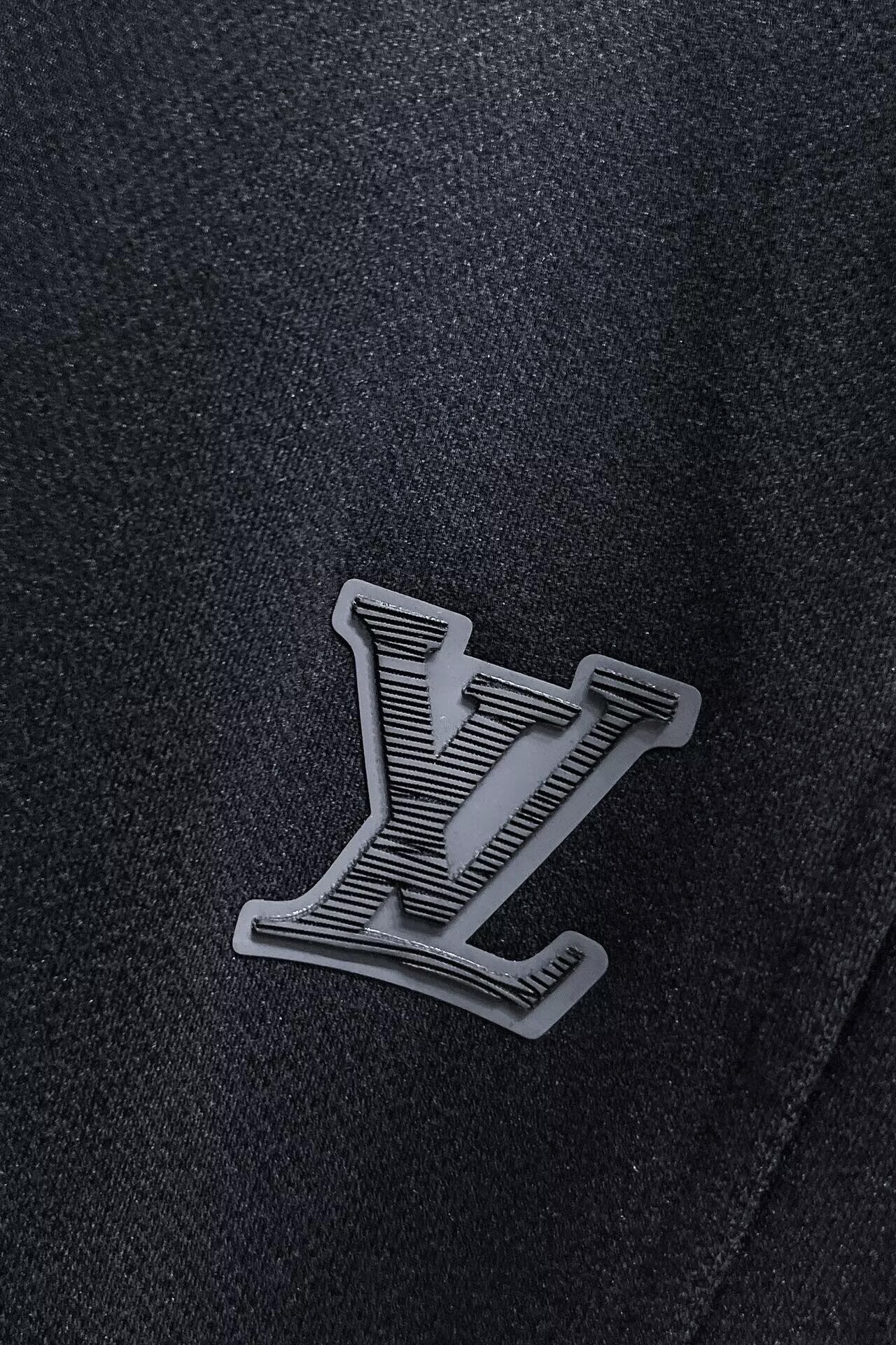 Louis VuittonLOUIS VUITTON メンズ パーカー ブラック - 画像 4