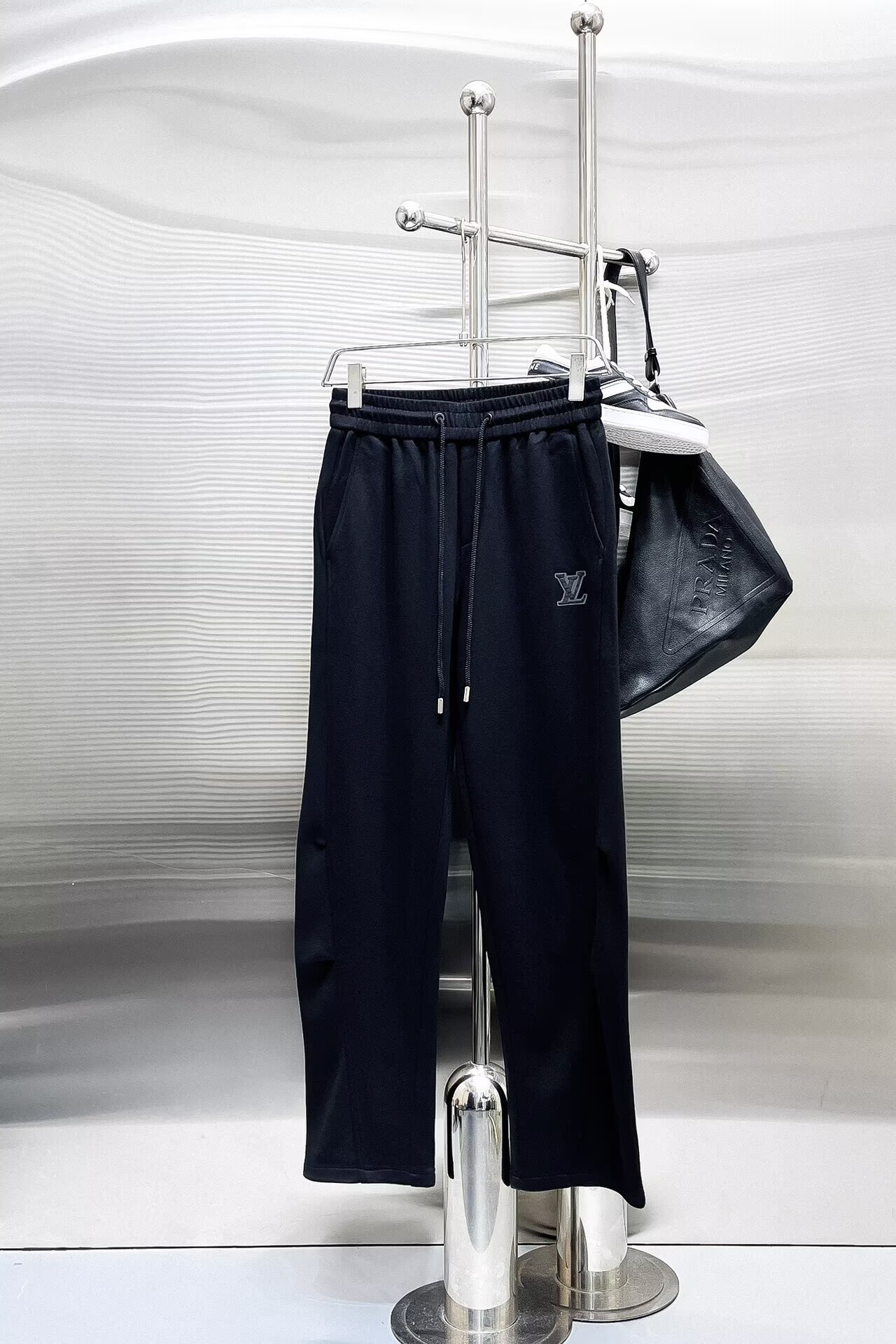 Louis VuittonLOUIS VUITTON メンズ パーカー ブラック