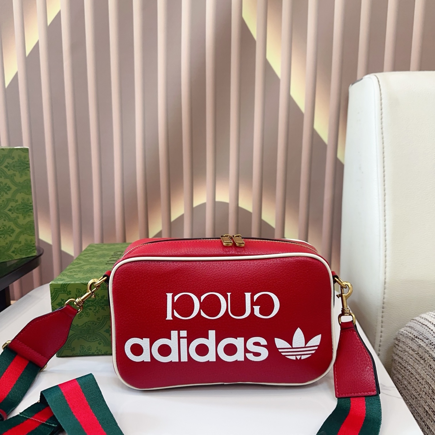 グッチ x アディダス Gucci x adidas ロゴ 小型ショルダーバッグ コラボバック - 画像 5