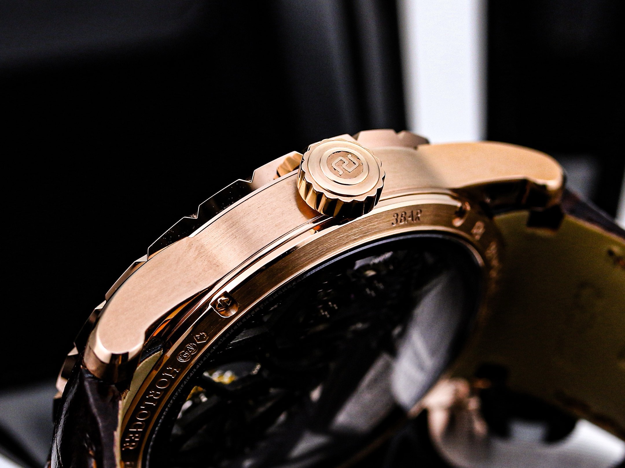 ROGER DUBUIS ロジェデュブイ 腕時計 メンズ 一体型トゥールビヨン ムーブメント ブラック - 画像 7