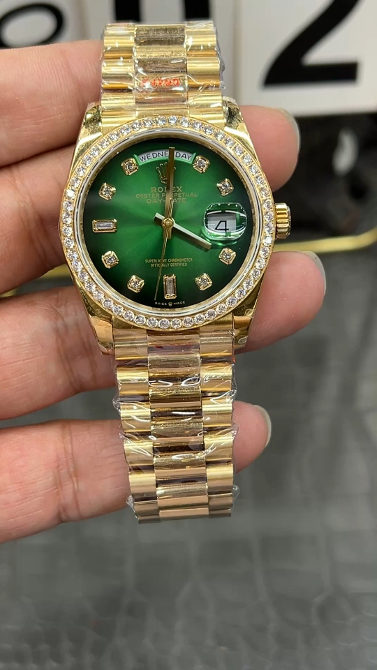 ROLEX ロレックス 星期日型 腕時計 メンズ 自動巻き 機械式 36mm サファイアクリスタル グリーン
