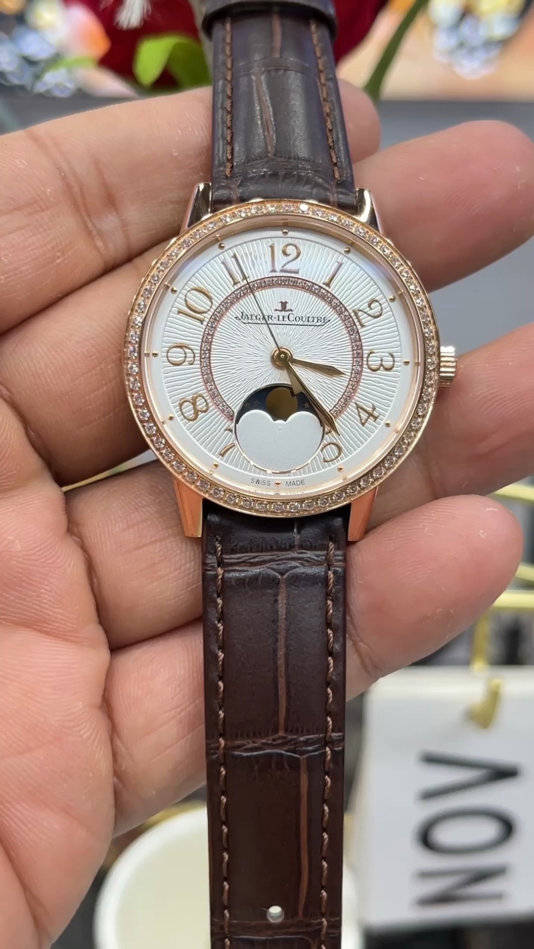 JAEGER-LECOULTRE ジャイガーレコルト レディース 腕時計 フェザーデザイン 月相表示 軽量 ブラック