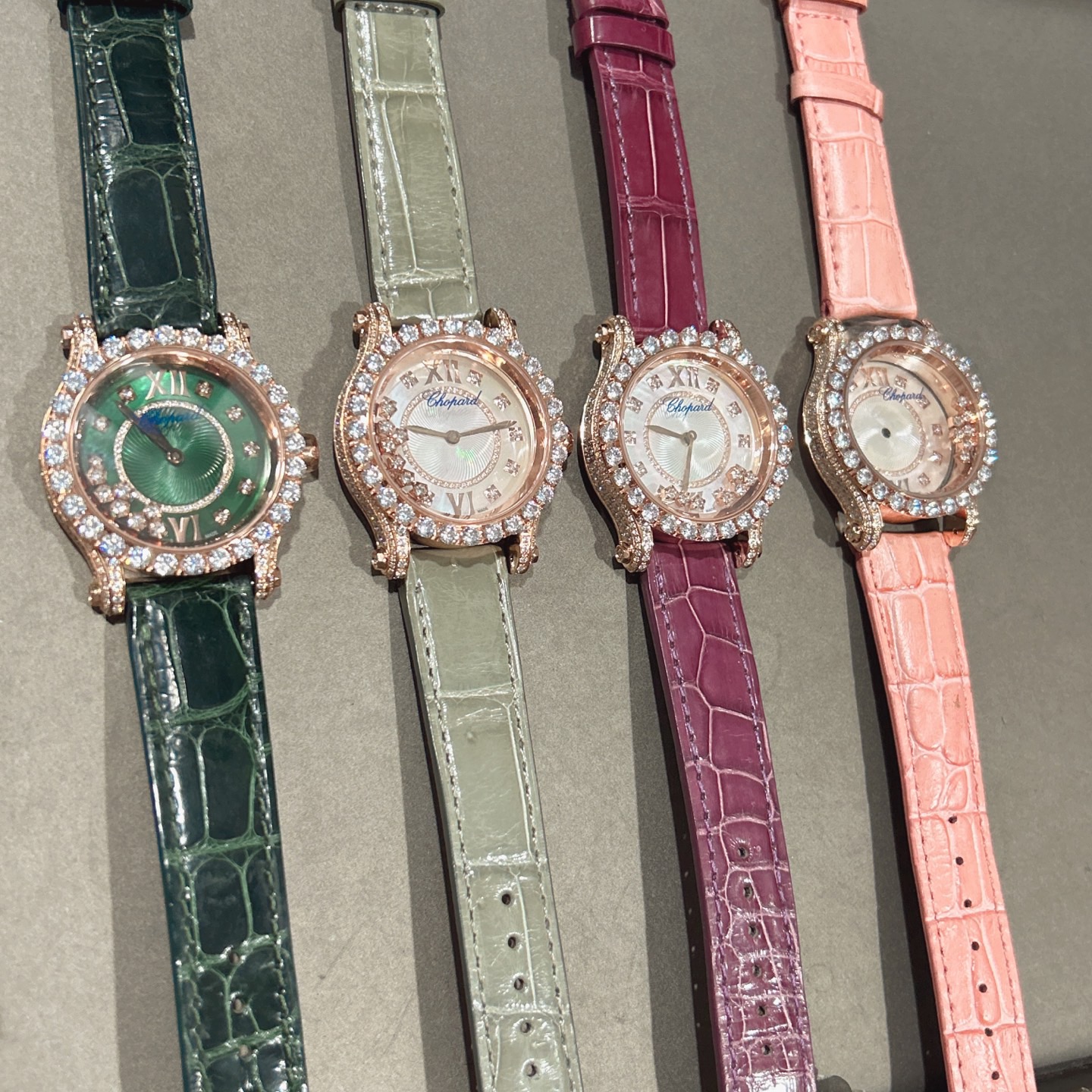 CHANEL シャネル ファインジュエリーウォッチ レディース 9015機械式 ダイヤモンド ホワイト ブラック レッド グリーン ピンク ブルー - 画像 2