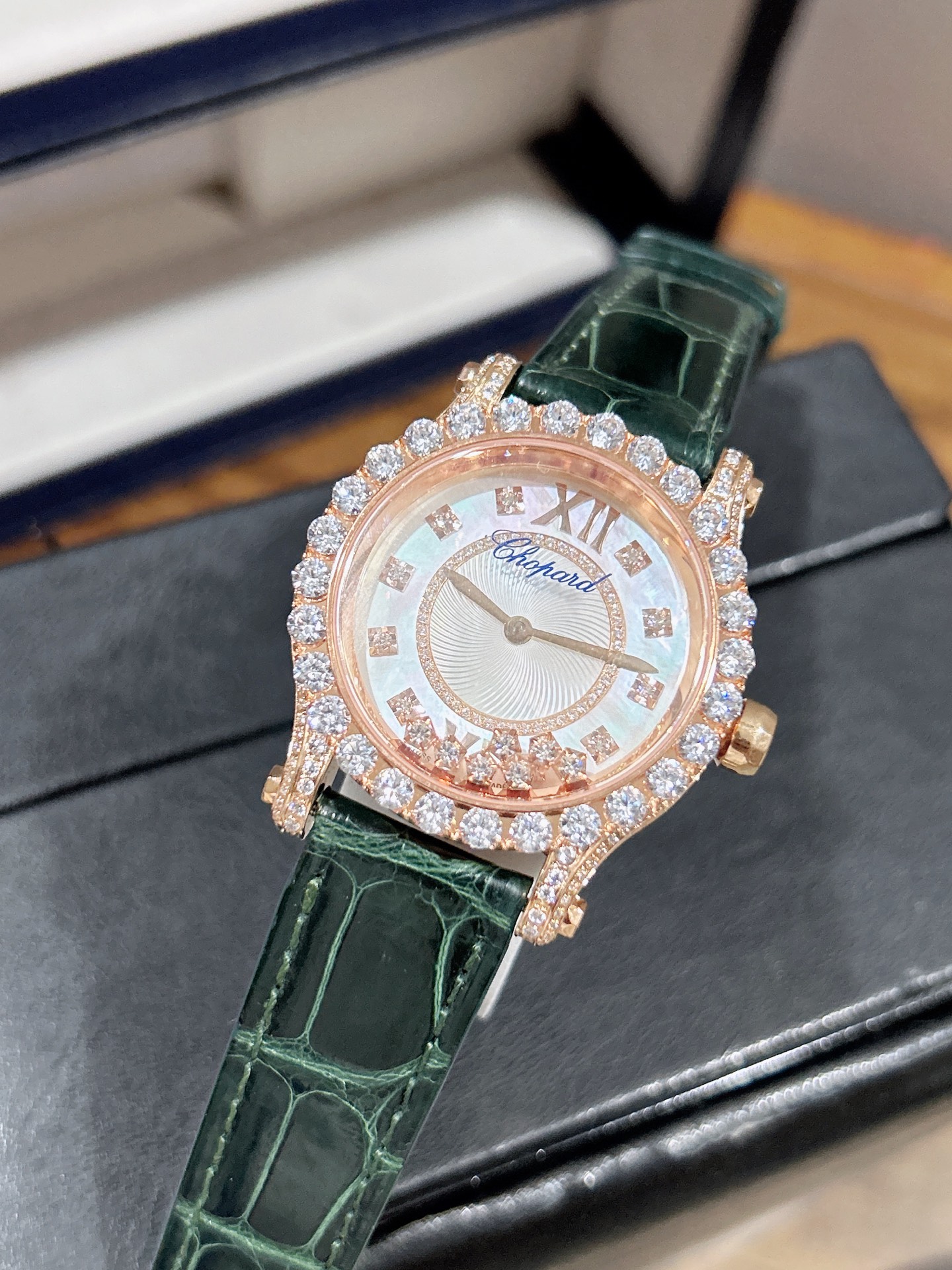 CHOPARD ショパール レディース 腕時計 ラグジュアリー 自動巻き ダイヤモンド レザーベルト 全6色 - 画像 4
