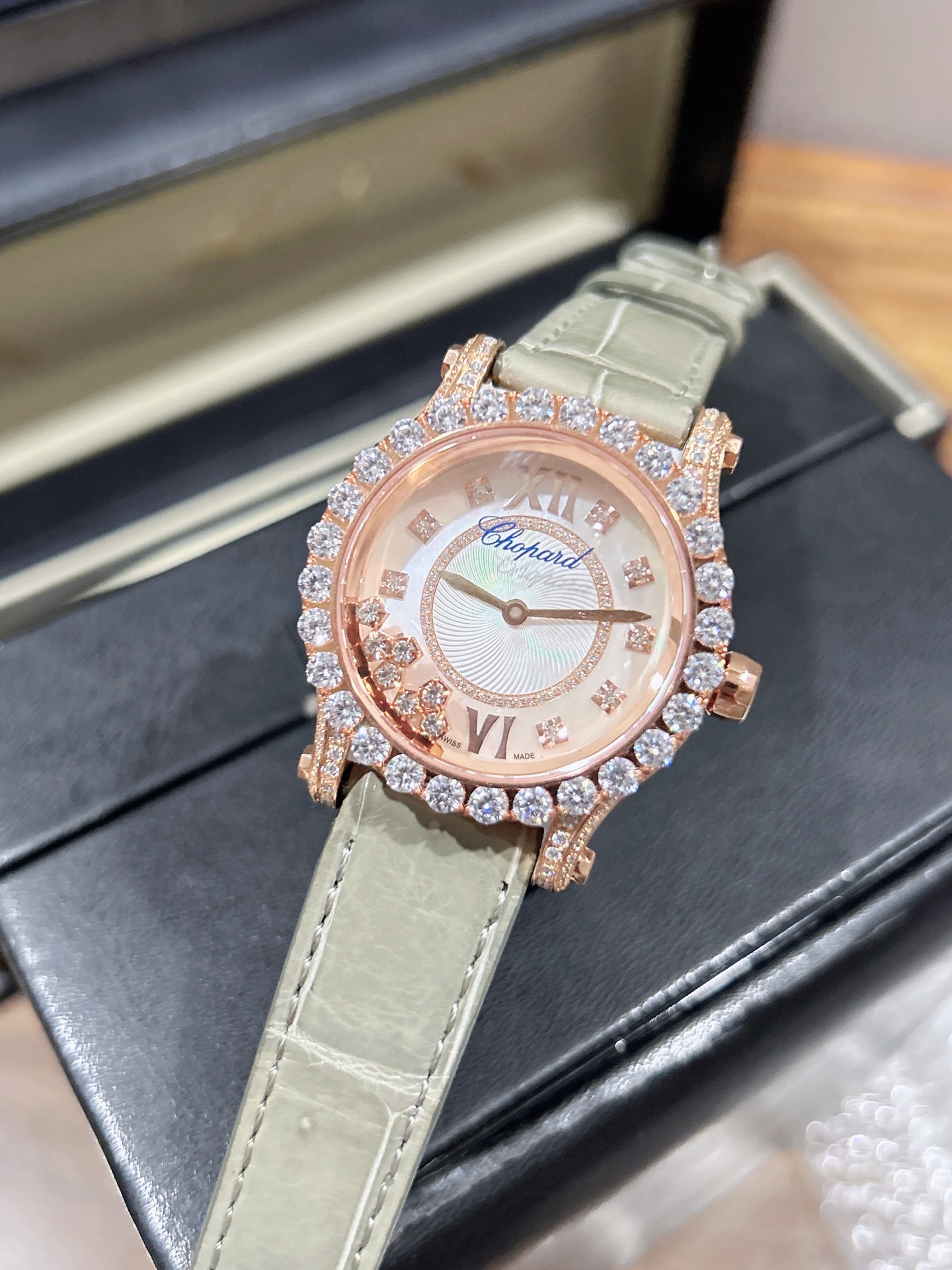 CHOPARD ショパール レディース 腕時計 ラグジュアリー 自動巻き ダイヤモンド レザーベルト 全6色 - 画像 6