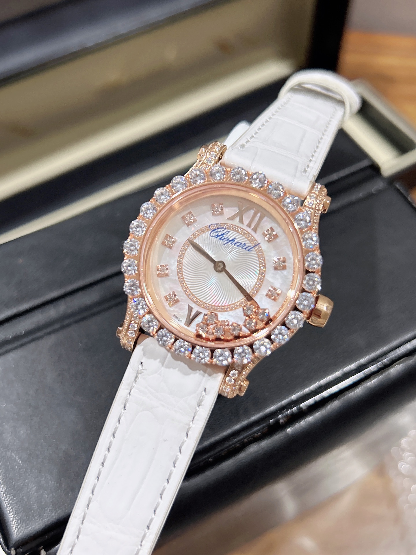 CHOPARD ショパール レディース 腕時計 ラグジュアリー 自動巻き ダイヤモンド レザーベルト 全6色 - 画像 8
