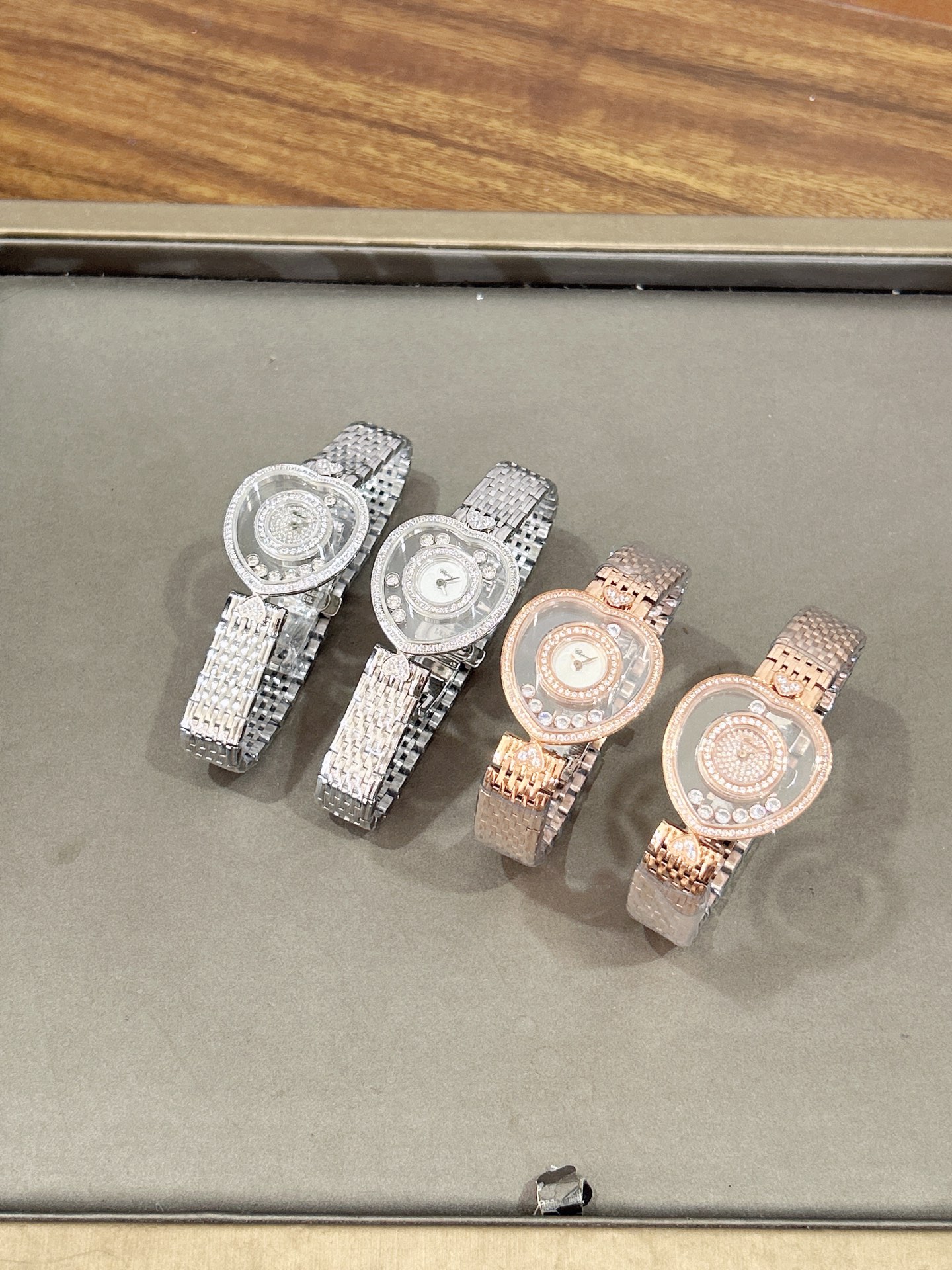 CHOPARD ショパード ハッピーダイヤモンド 腕時計 レディース 心形 ダイヤ フリー回転 26mm 全2色 - 画像 3