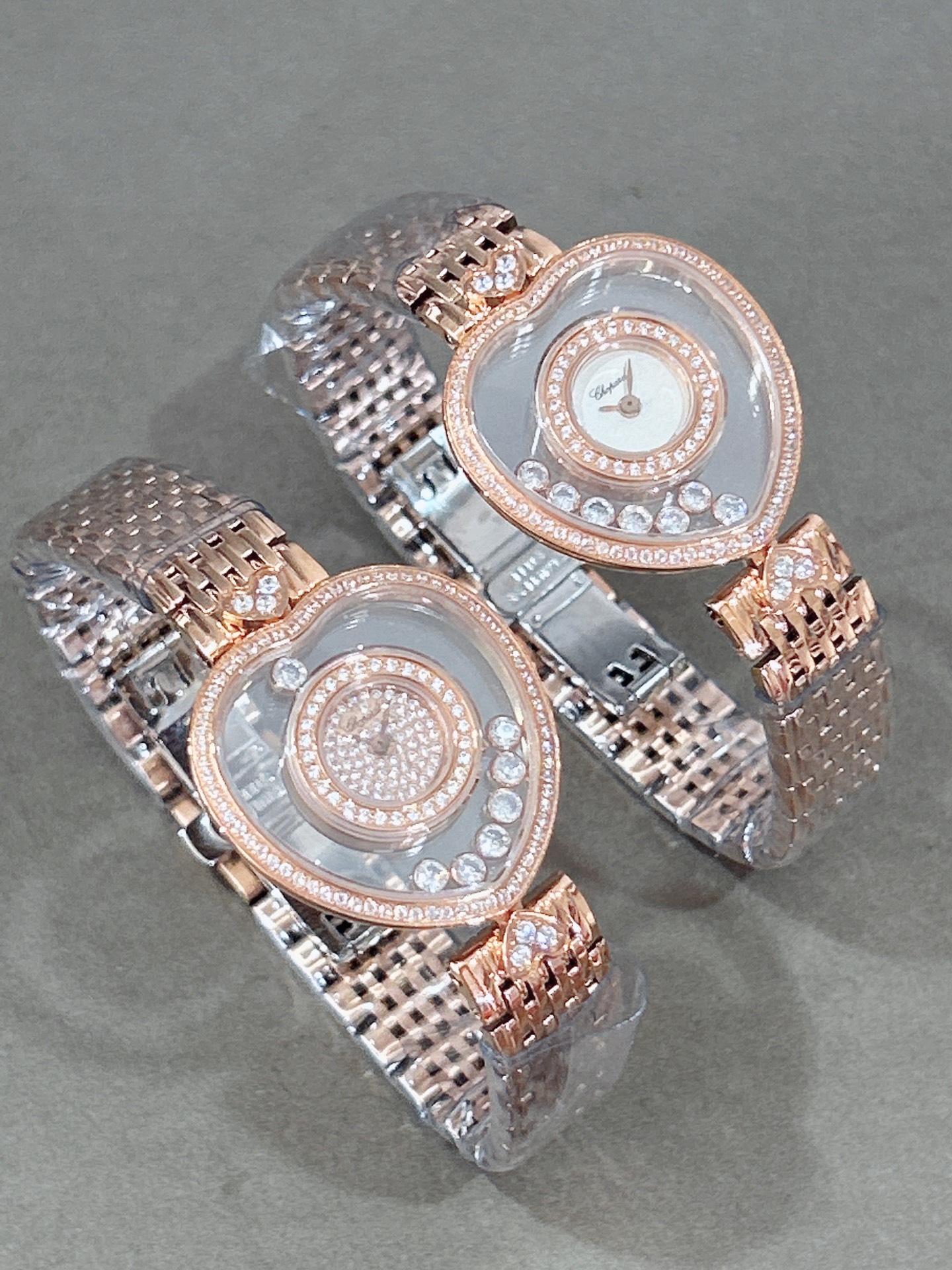 CHOPARD ショパール ハッピーダイヤモンド 腕時計 レディース ハート型 ルビー シリコン ベルト ホワイト ブラック