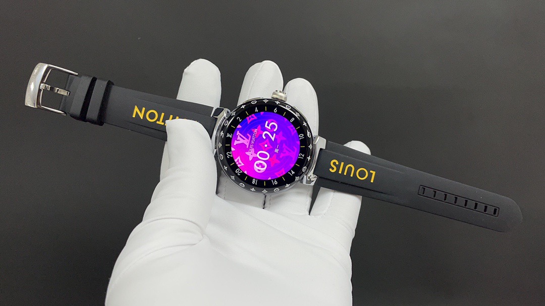 LV ルイヴィトン 時計 スマートウォッチ 1.2インチ AMOLED 44mm ブラック - 画像 2