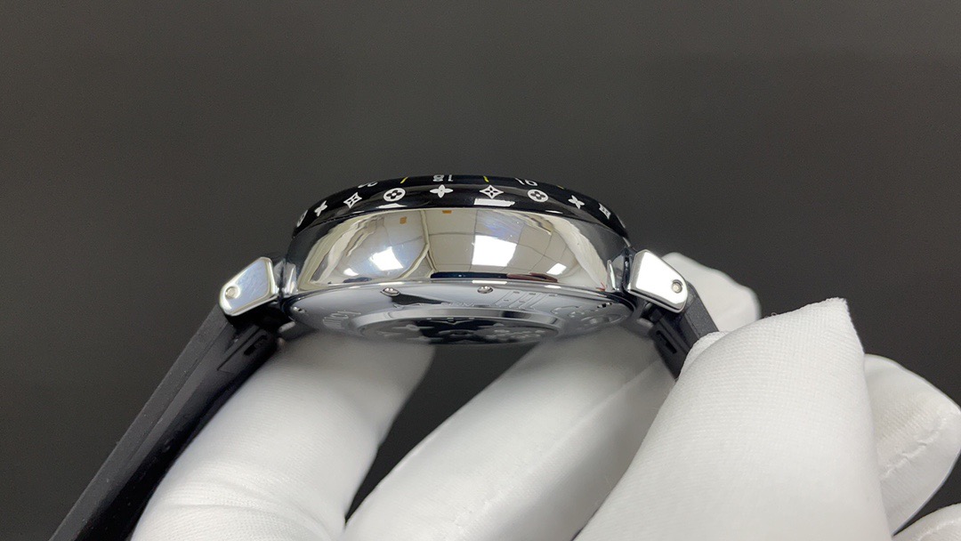 LV ルイヴィトン 時計 スマートウォッチ 1.2インチ AMOLED 44mm ブラック - 画像 6