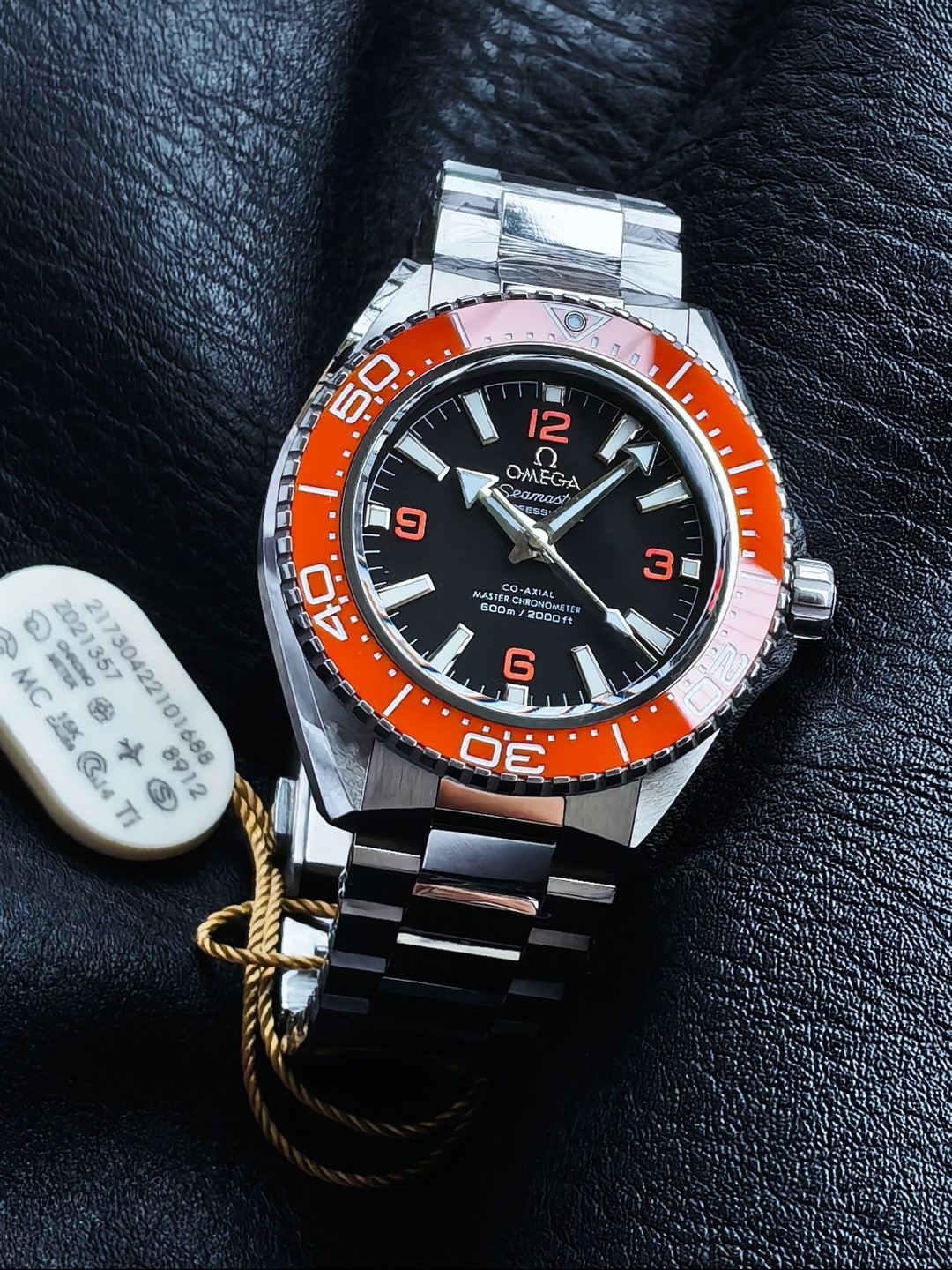 OMEGA オメガ シーマスター 腕時計 メンズ 自動巻き 機械式 600m防水 オレンジ ブラック