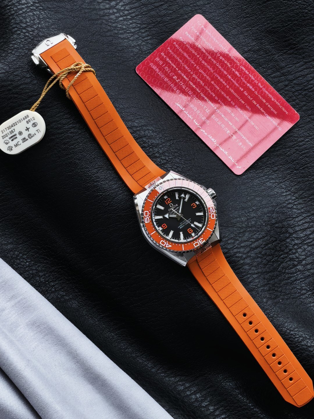 OMEGA オメガ シーマスター 腕時計 メンズ 自動巻き 耐衝撃 600m ブラック オレンジ - 画像 5