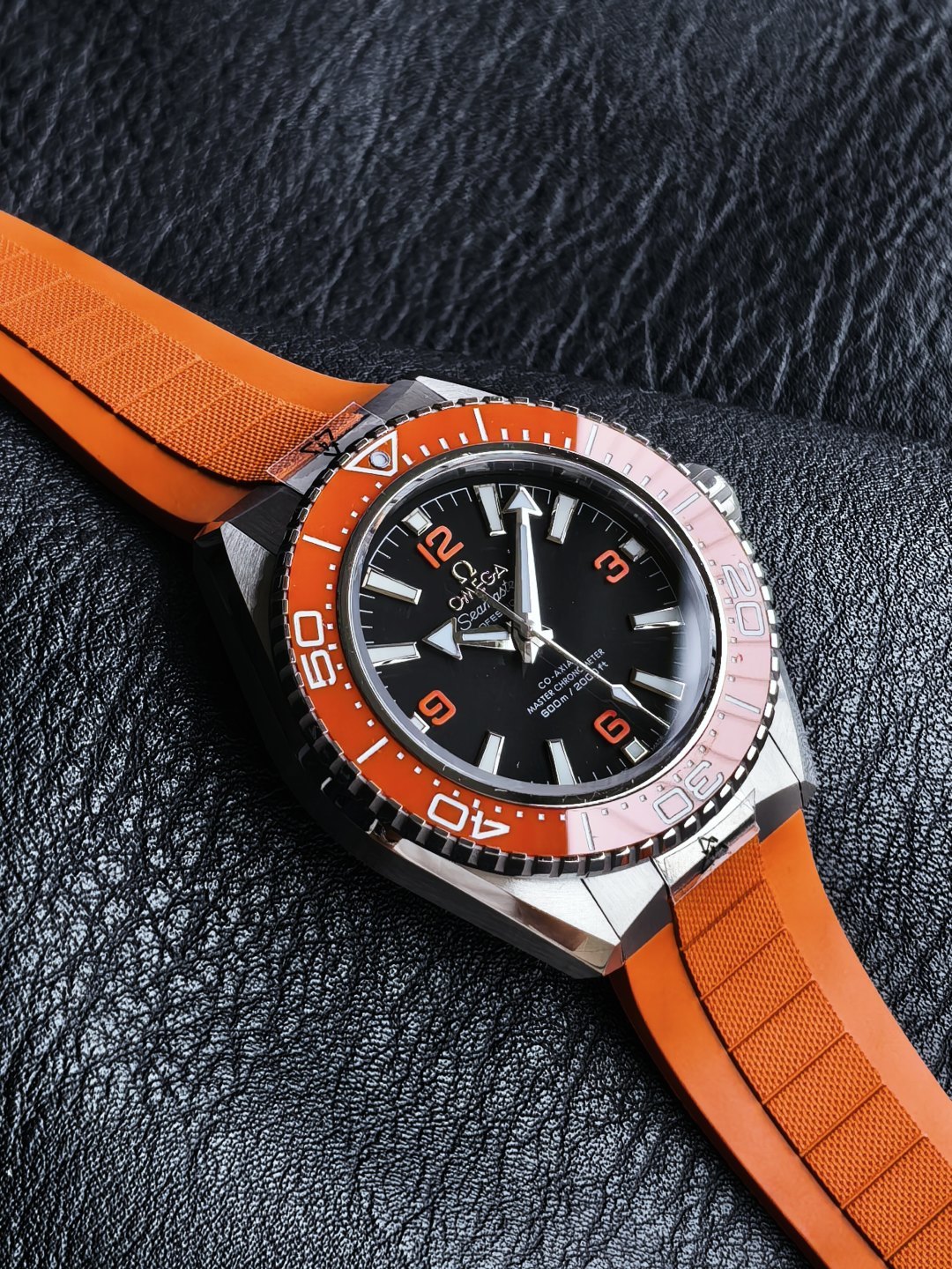 OMEGA オメガ シーマスター 腕時計 メンズ 自動巻き 耐衝撃 600m ブラック オレンジ - 画像 6