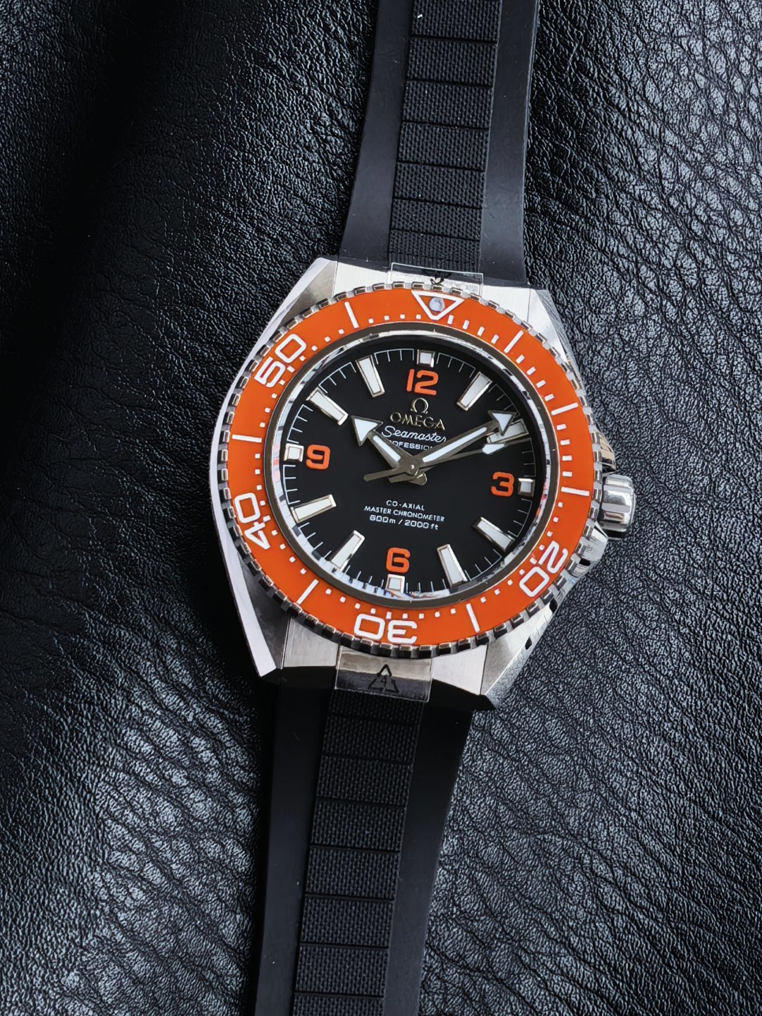 OMEGA オメガ シーマスター 腕時計 メンズ 自動巻き 機械式 42mm オレンジ ブラック - 画像 2